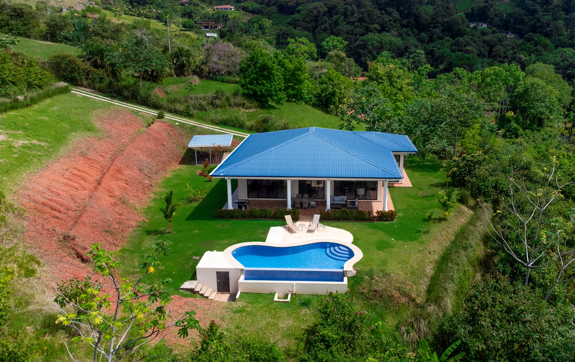 2 bed Single Family Homes For Sale in Dominical, Puntarenas - thumb 3
