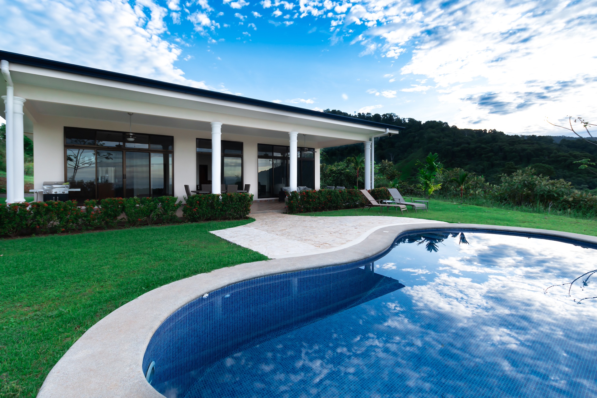 2 bed Single Family Homes For Sale in Dominical, Puntarenas - thumb 5