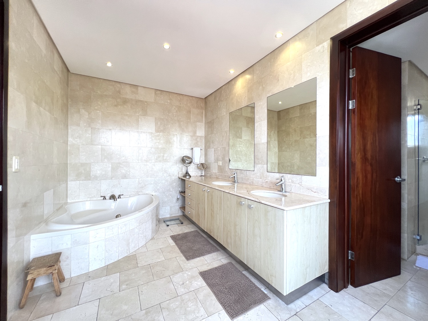 4 bed Apartment For Sale in Escazu, San Jose - thumb 18