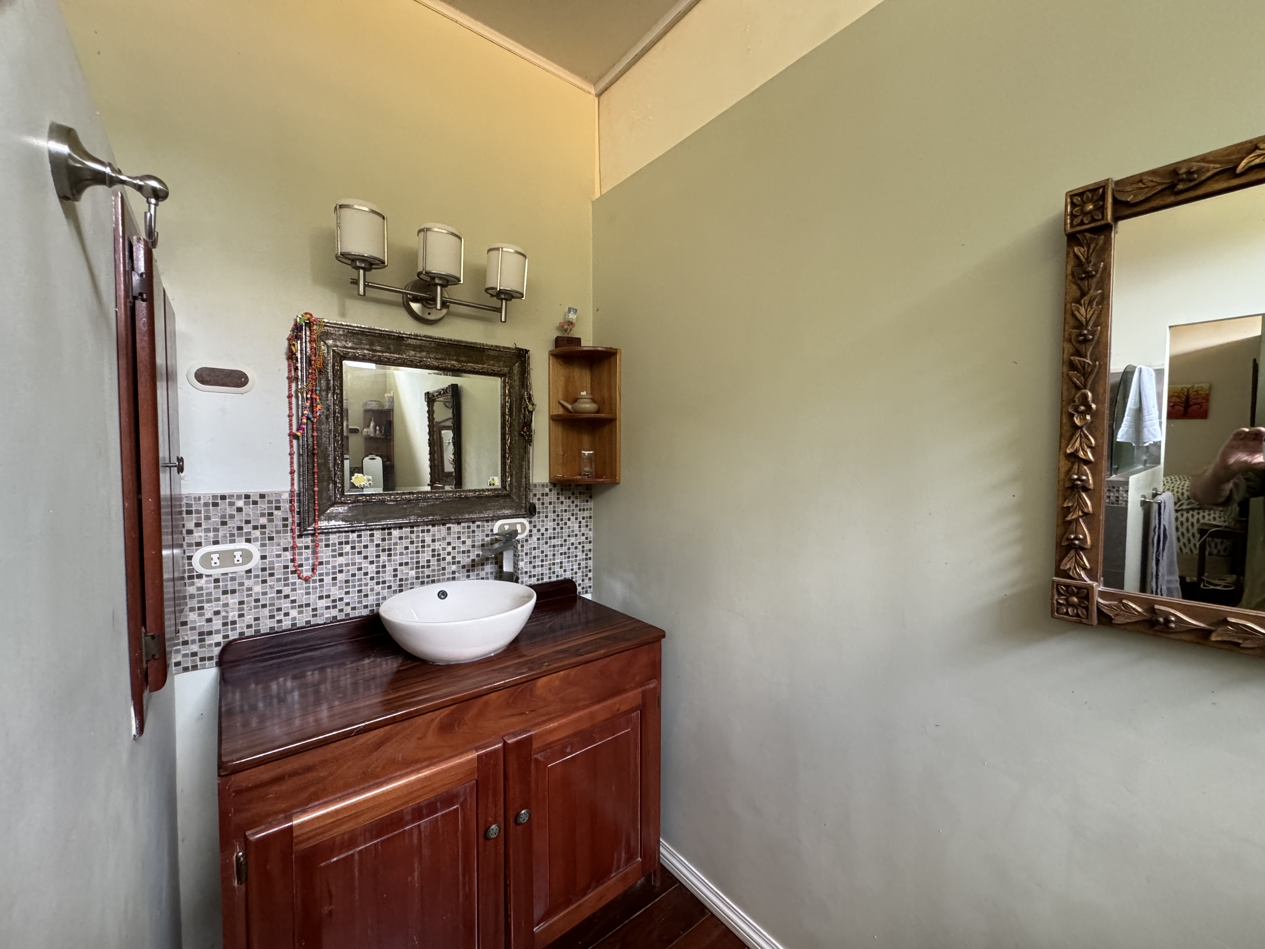 3 bed Single Family Homes For Sale in Golfito, Puntarenas - thumb 28