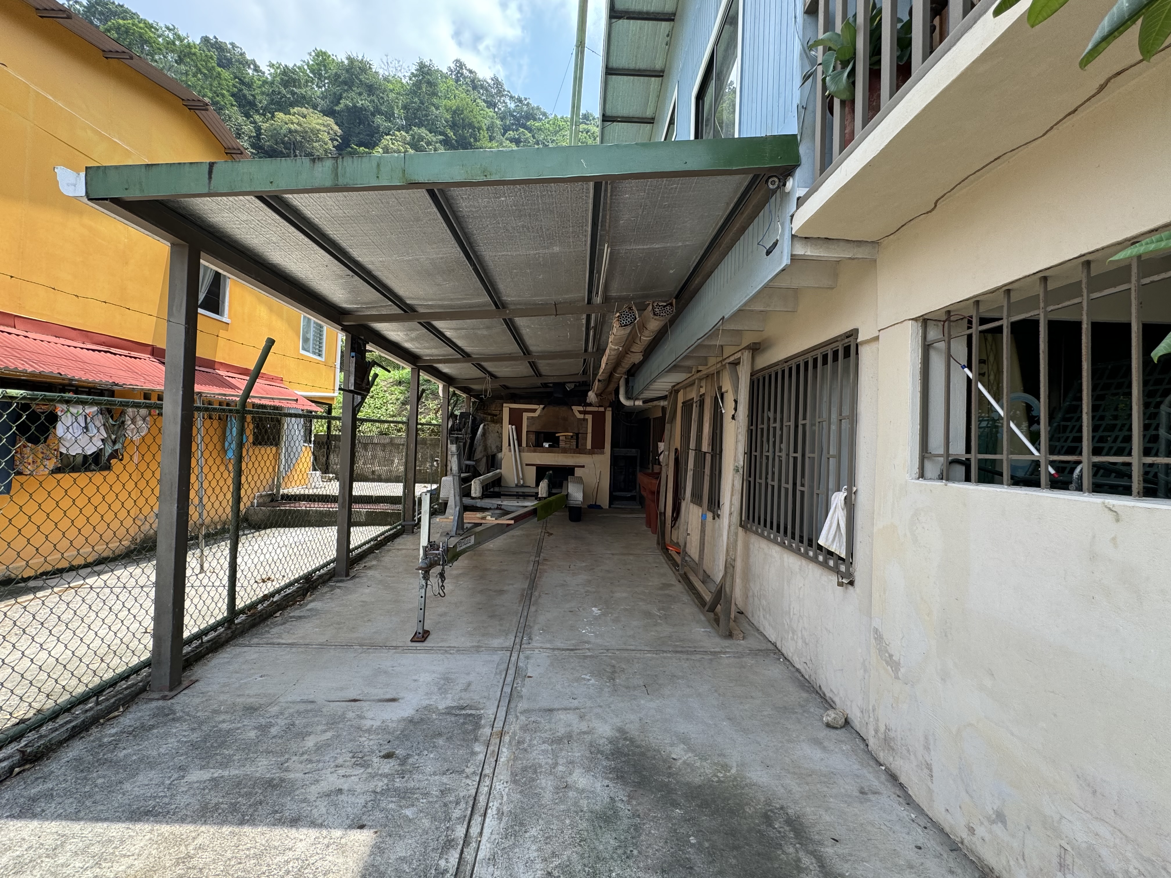 3 bed Single Family Homes For Sale in Golfito, Puntarenas - thumb 5