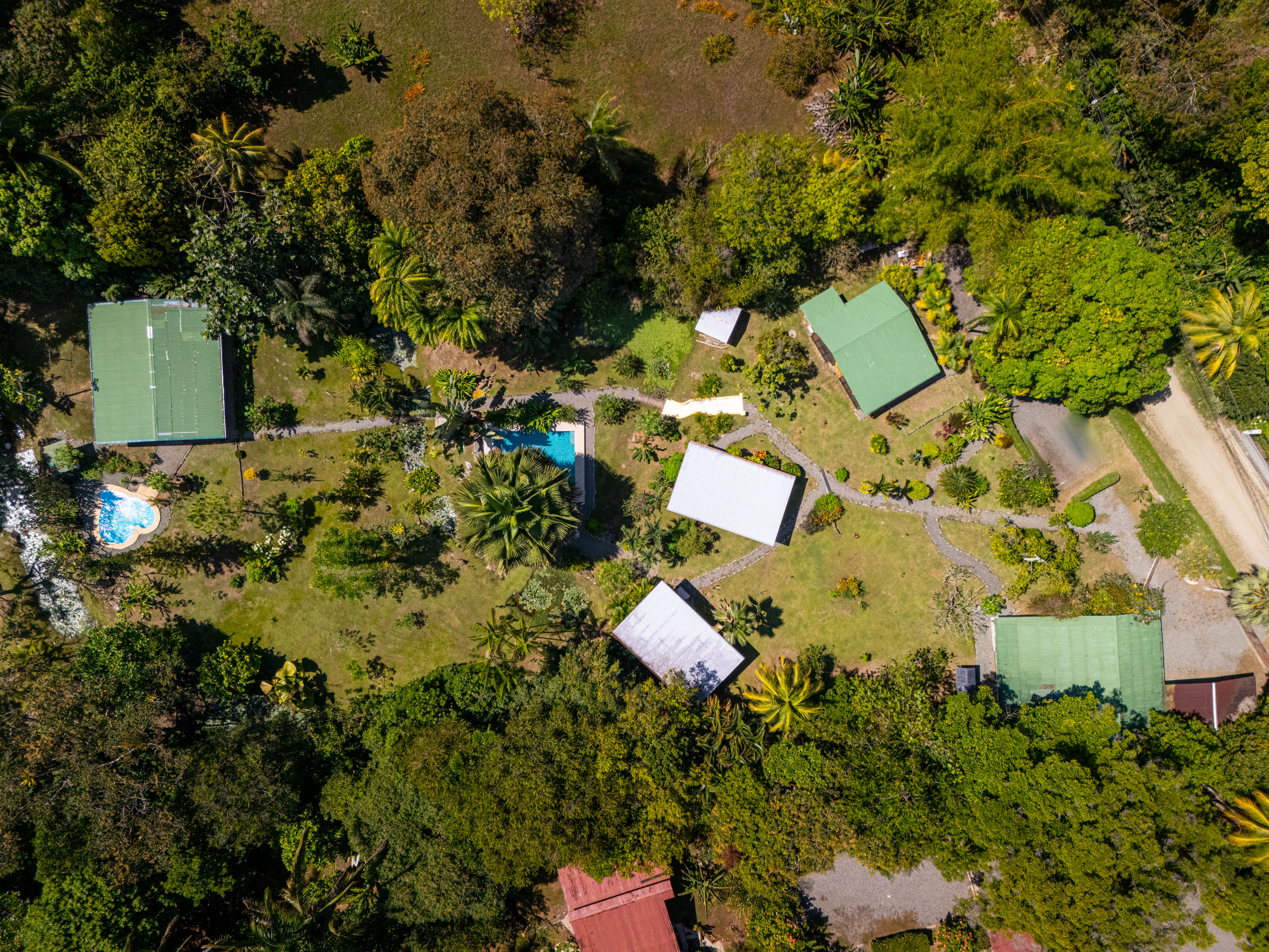 6 bed Single Family Homes For Sale in Ojochal, Puntarenas - thumb 1