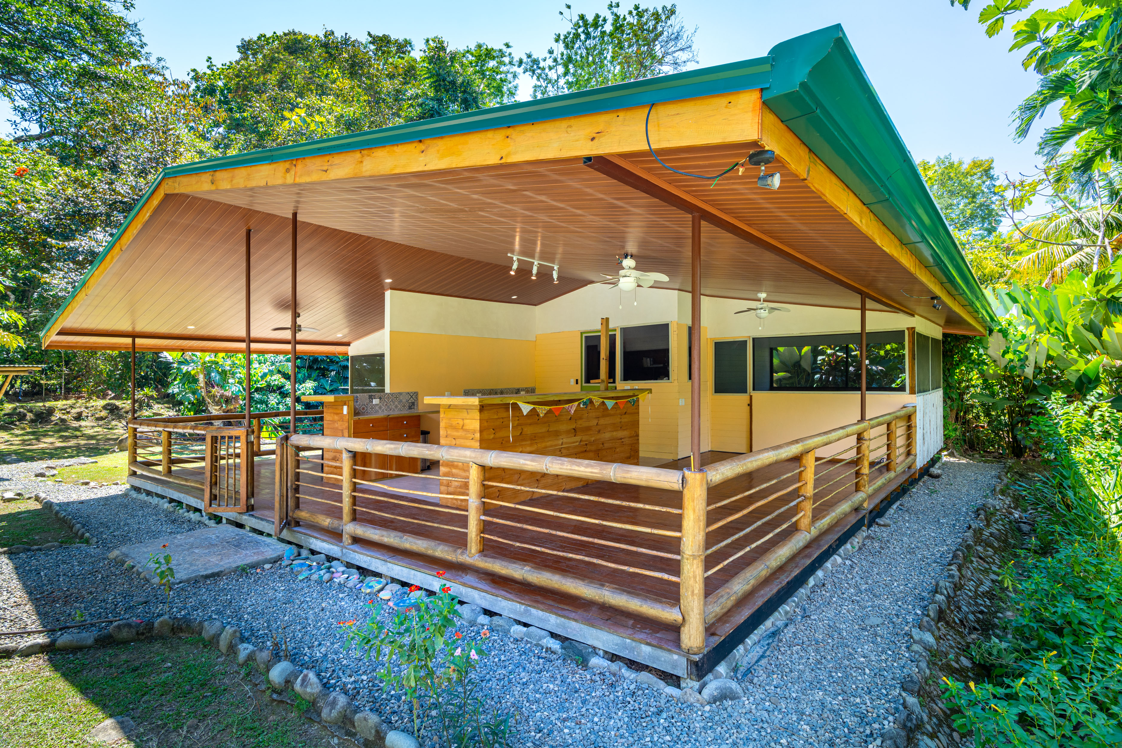 6 bed Single Family Homes For Sale in Ojochal, Puntarenas - thumb 27