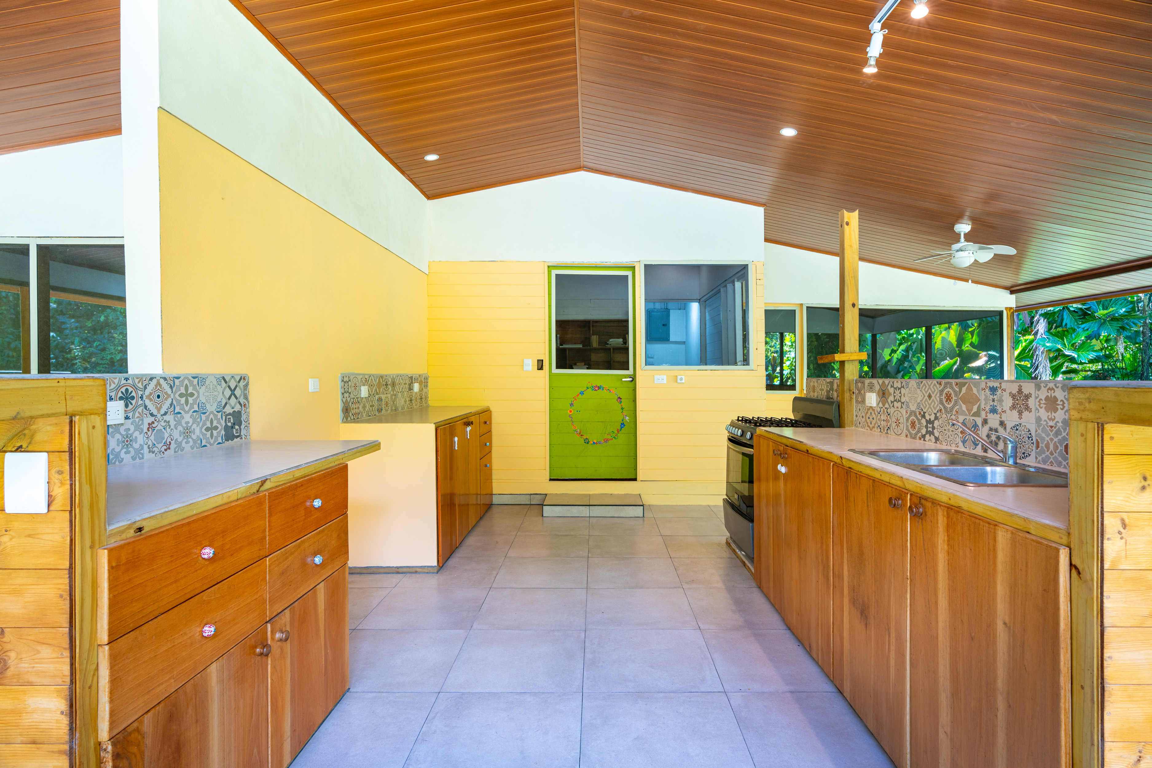 6 bed Single Family Homes For Sale in Ojochal, Puntarenas - thumb 29