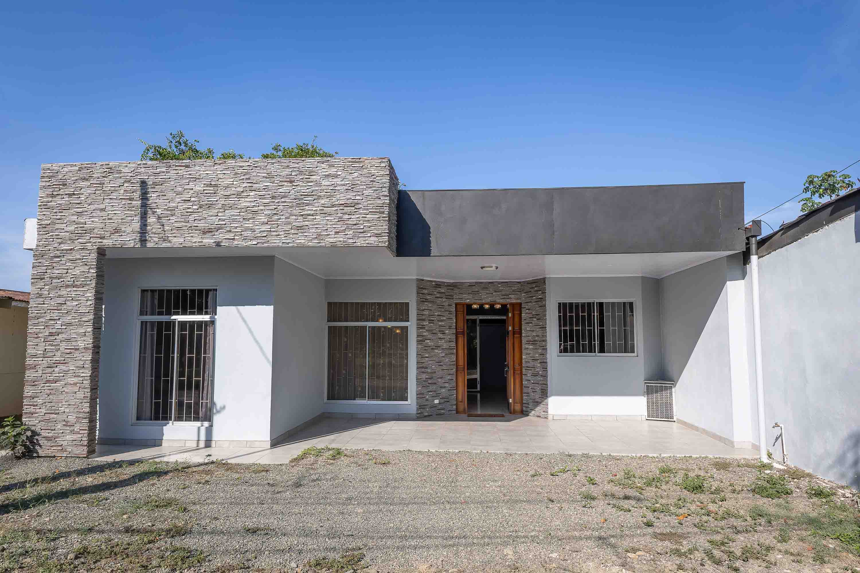 2 bed Single Family Homes For Sale in Quepos, Puntarenas - thumb 1