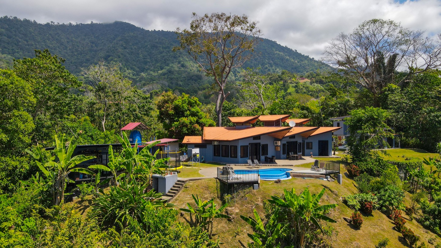 5 bed Single Family Homes For Sale in Ojochal, Puntarenas - thumb 9