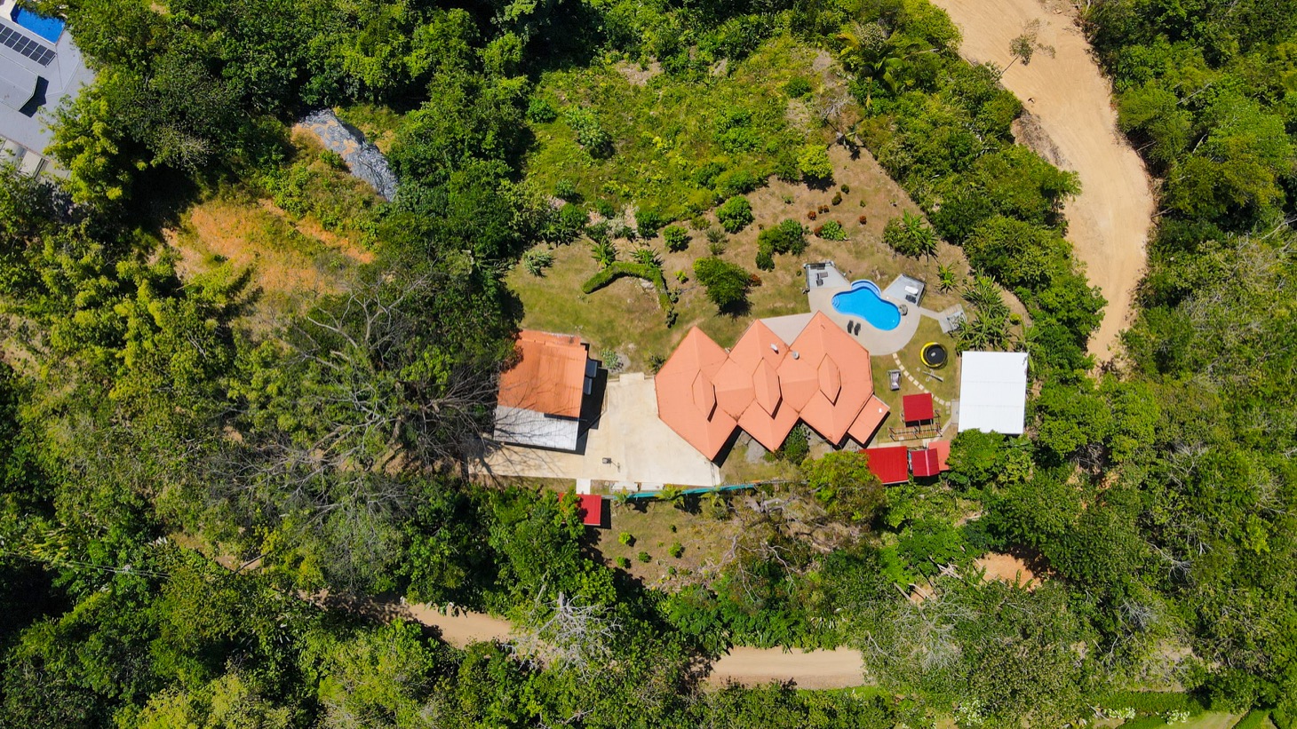 5 bed Single Family Homes For Sale in Ojochal, Puntarenas - thumb 5