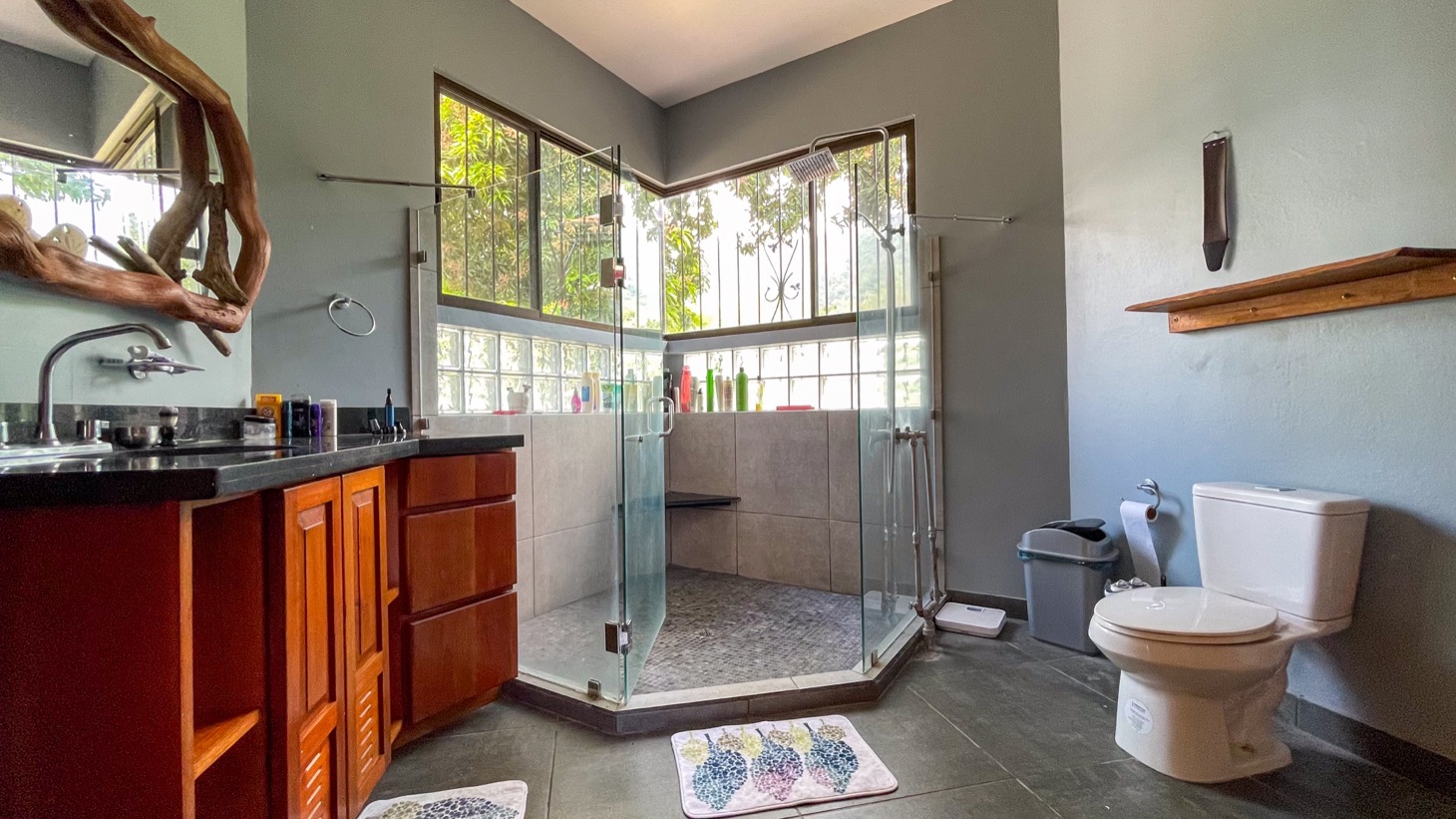 5 bed Single Family Homes For Sale in Ojochal, Puntarenas - thumb 21