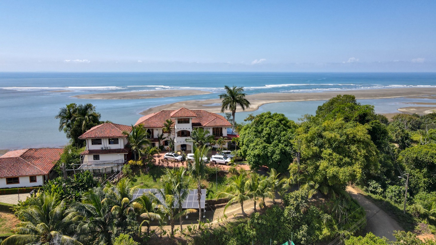 10 bed Hotel / Leisure For Sale in Ojochal, Puntarenas - thumb 2