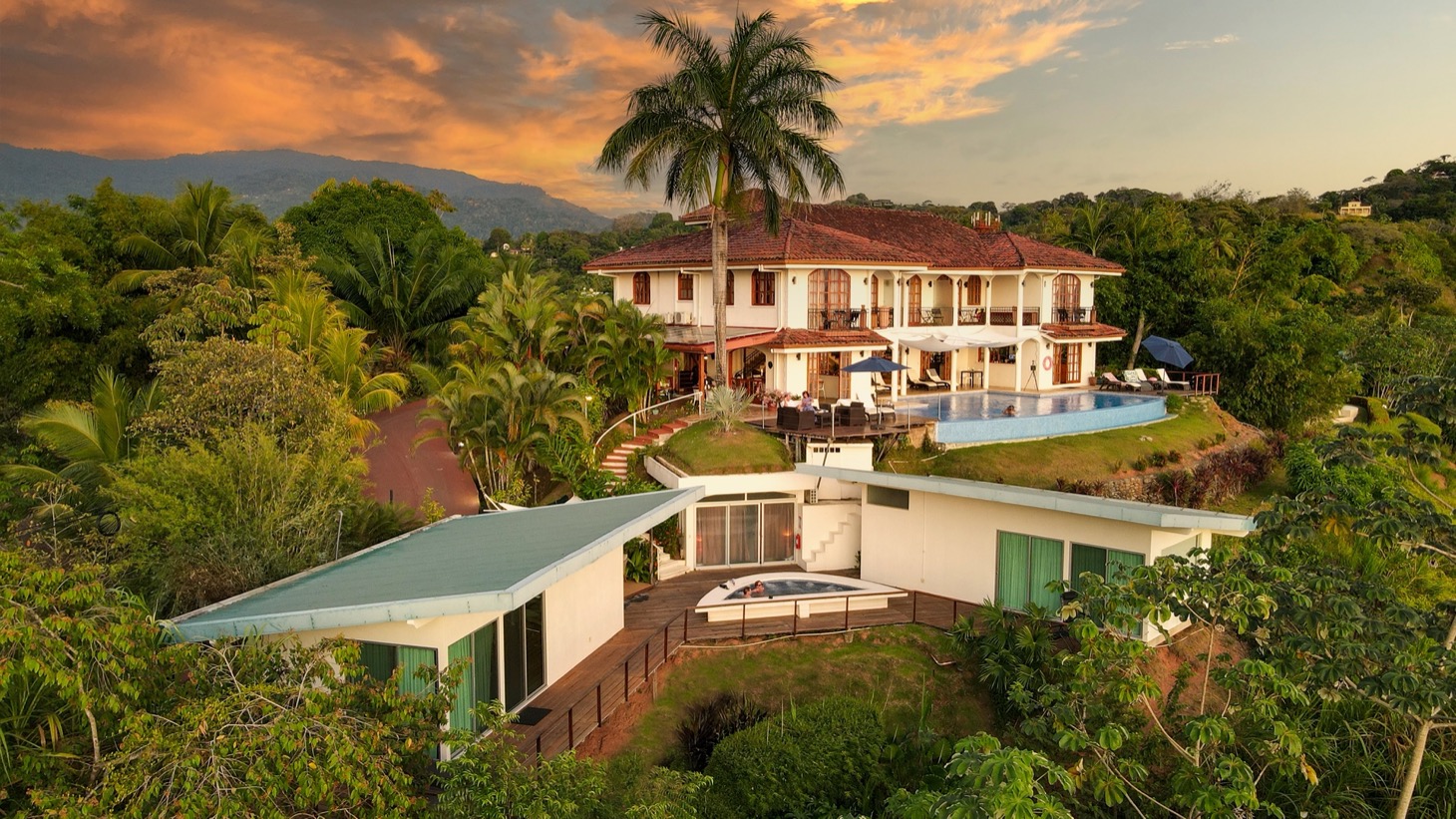 10 bed Hotel / Leisure For Sale in Ojochal, Puntarenas - thumb 7