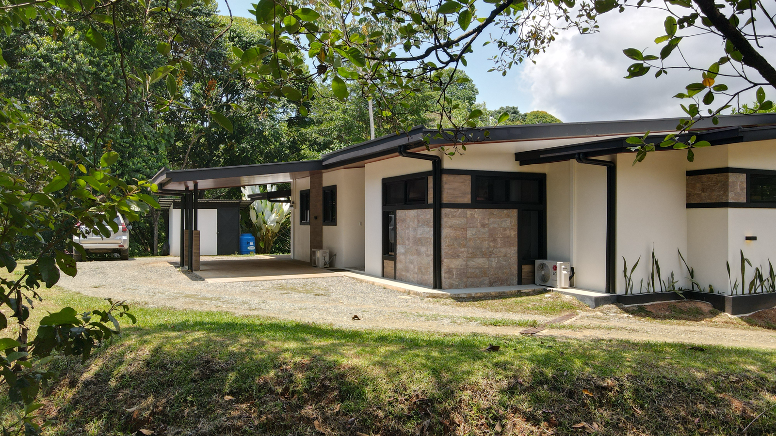 3 bed Single Family Homes For Sale in Ojochal, Puntarenas - thumb 6