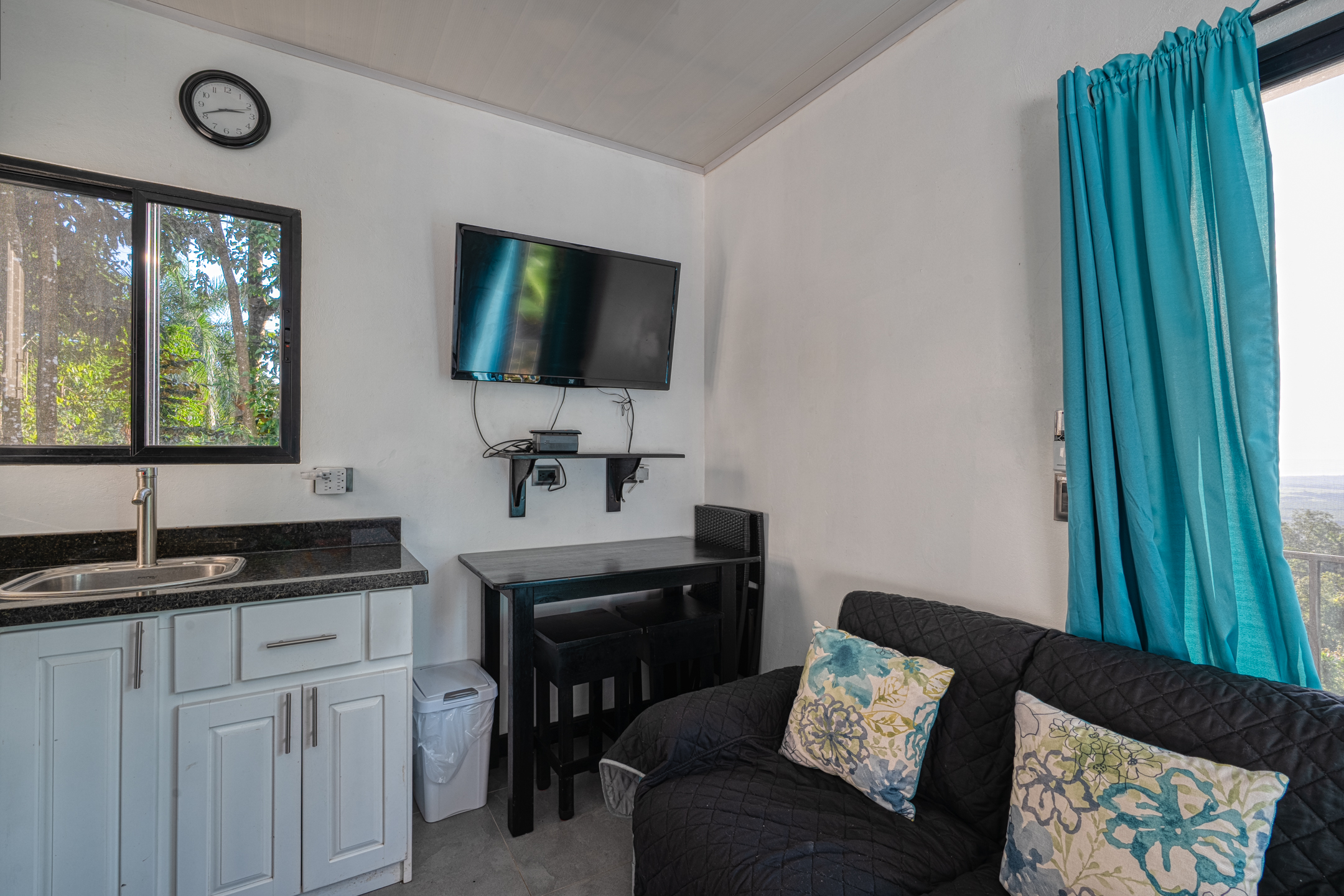 2 bed Single Family Homes For Sale in Dominical, Puntarenas - thumb 19