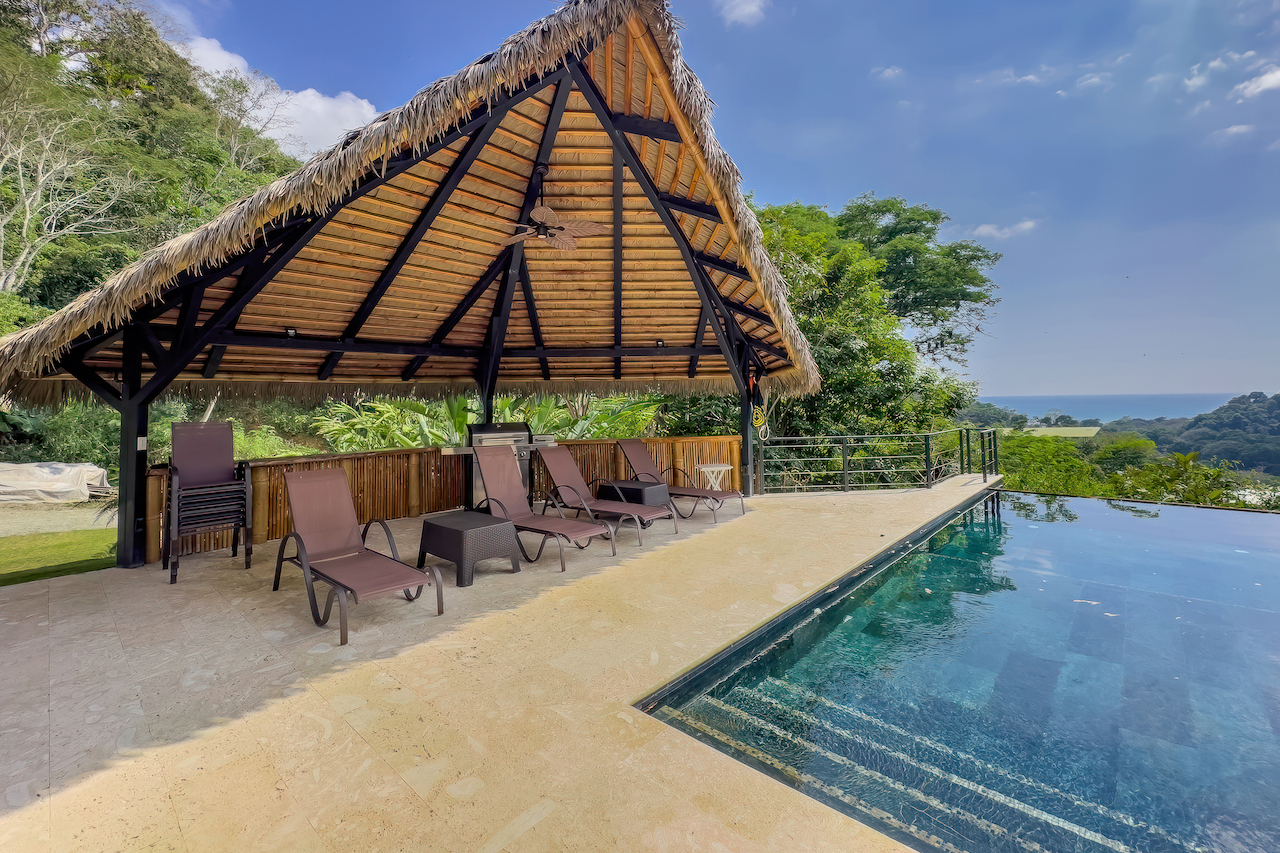 4 bed Single Family Homes For Sale in Dominical, Puntarenas - thumb 10