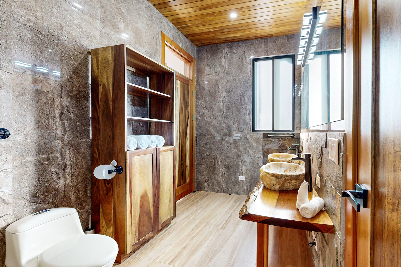 4 bed Single Family Homes For Sale in Dominical, Puntarenas - thumb 22