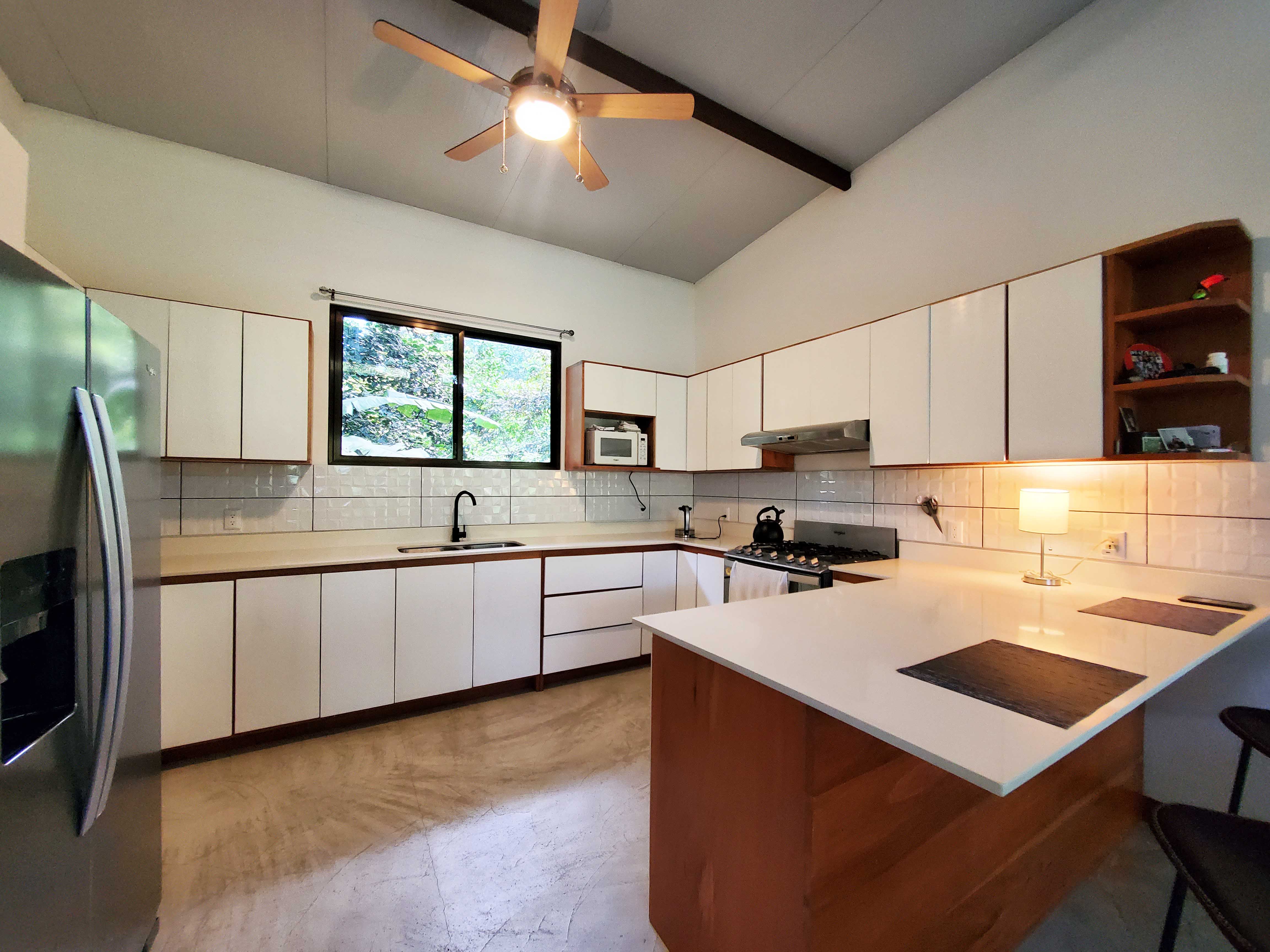 6 bed Single Family Homes For Sale in Pavones, Puntarenas - thumb 6