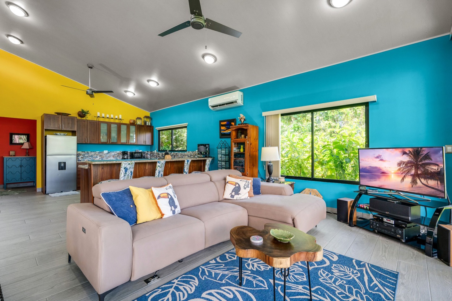 8 bed Hotel / Leisure For Sale in Ojochal, Puntarenas - thumb 3