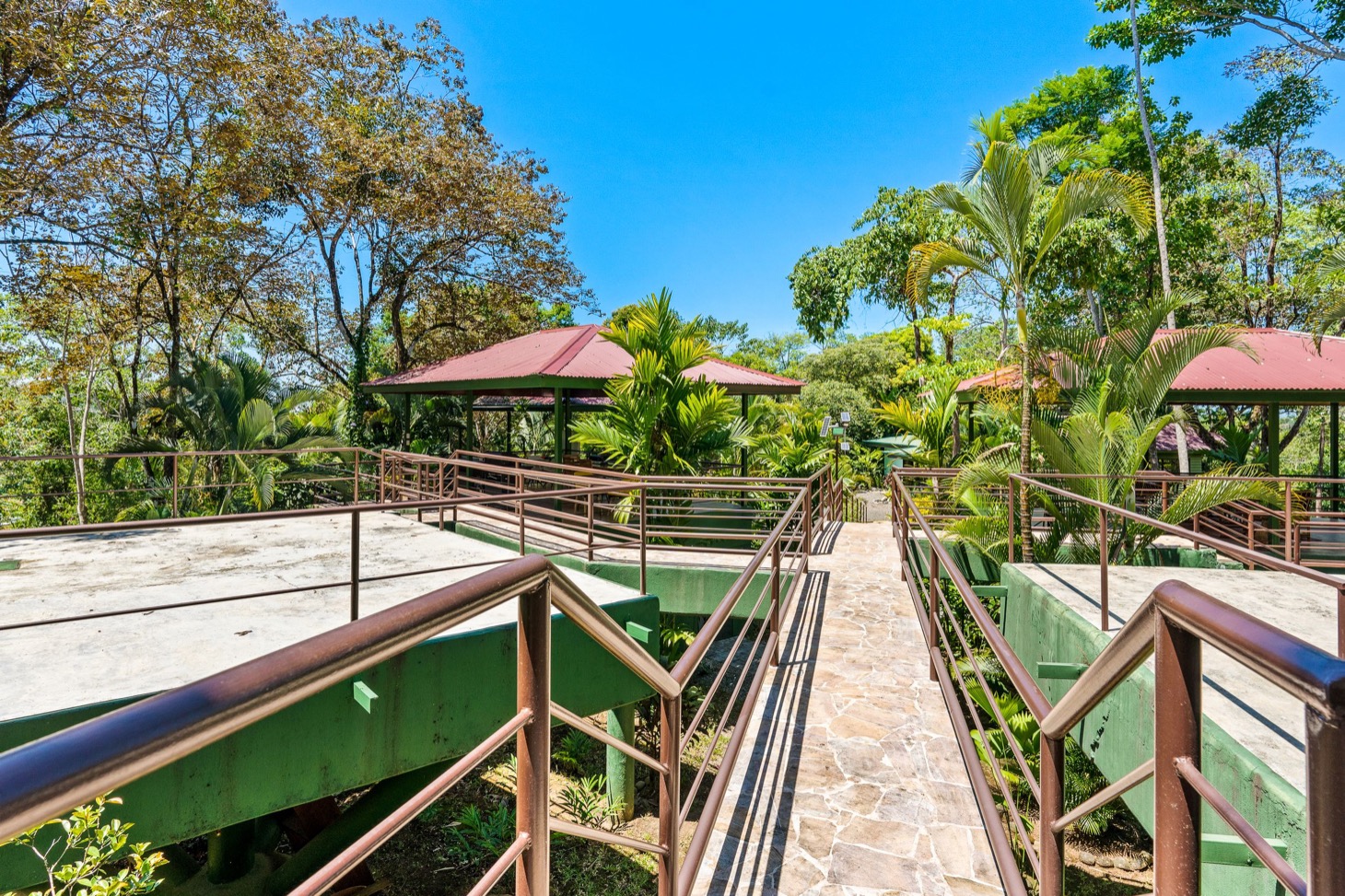 8 bed Hotel / Leisure For Sale in Ojochal, Puntarenas - thumb 11