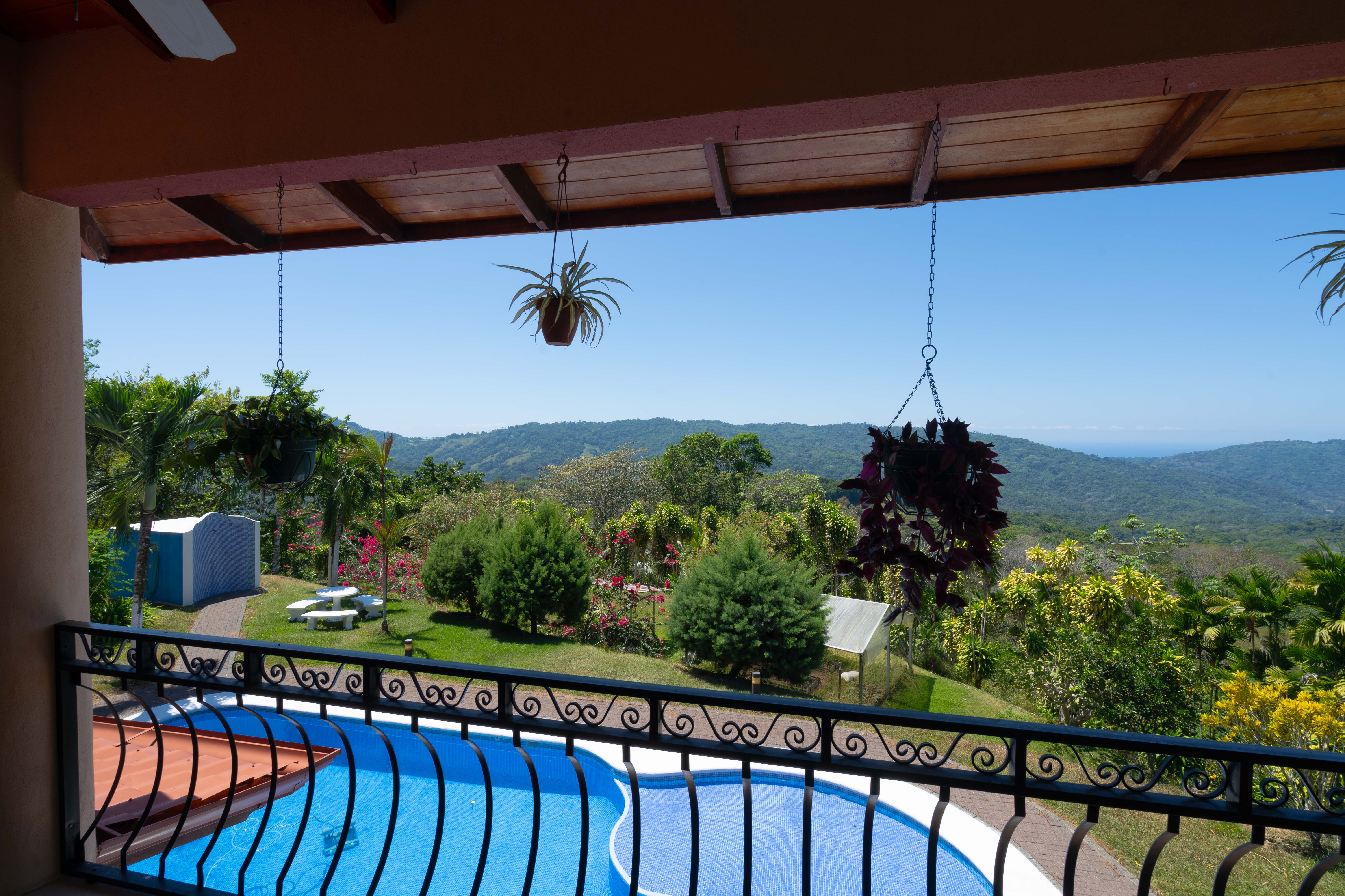 4 bed Single Family Homes For Sale in Perez Zeledon, San Jose - thumb 8