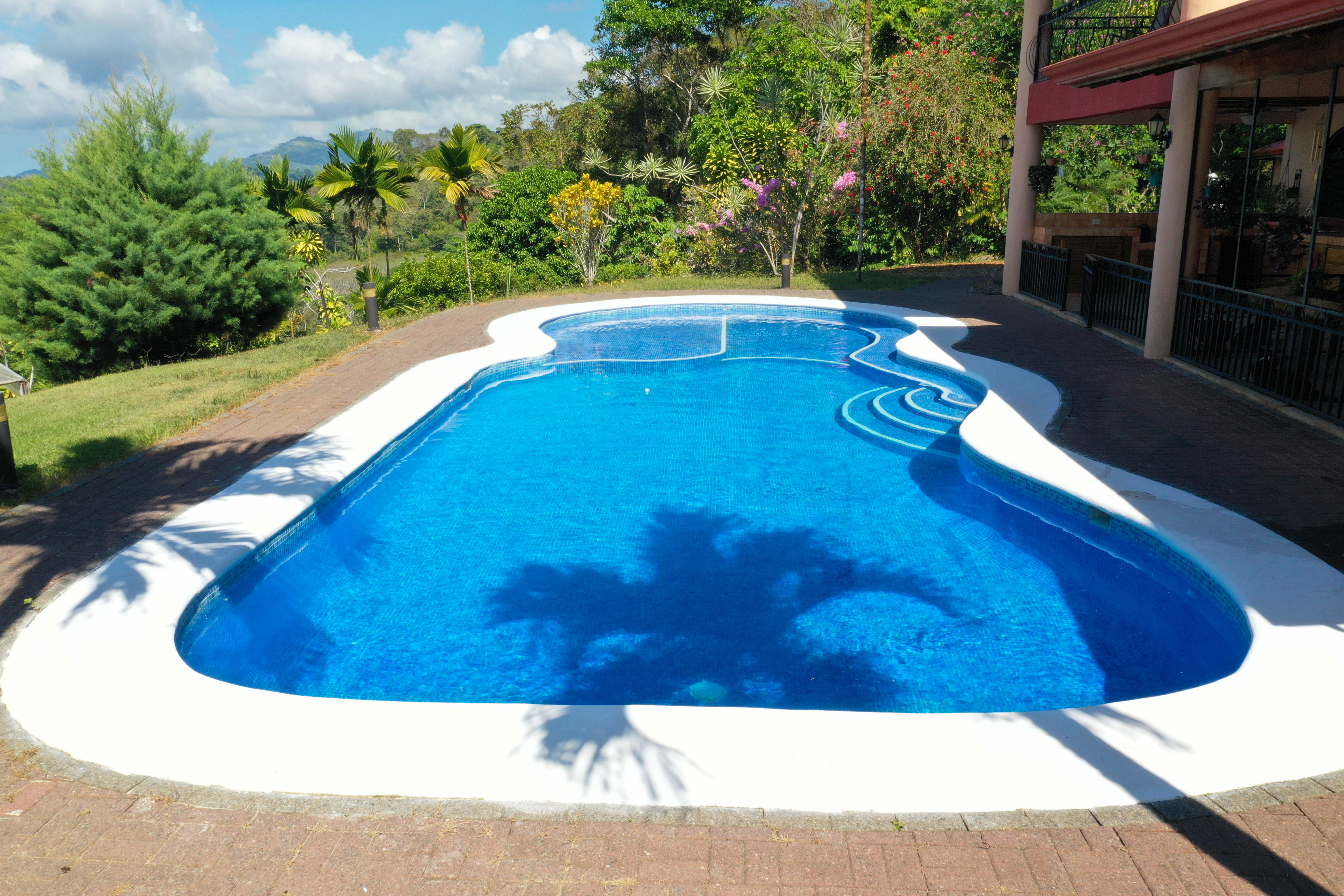 4 bed Single Family Homes For Sale in Perez Zeledon, San Jose - thumb 7