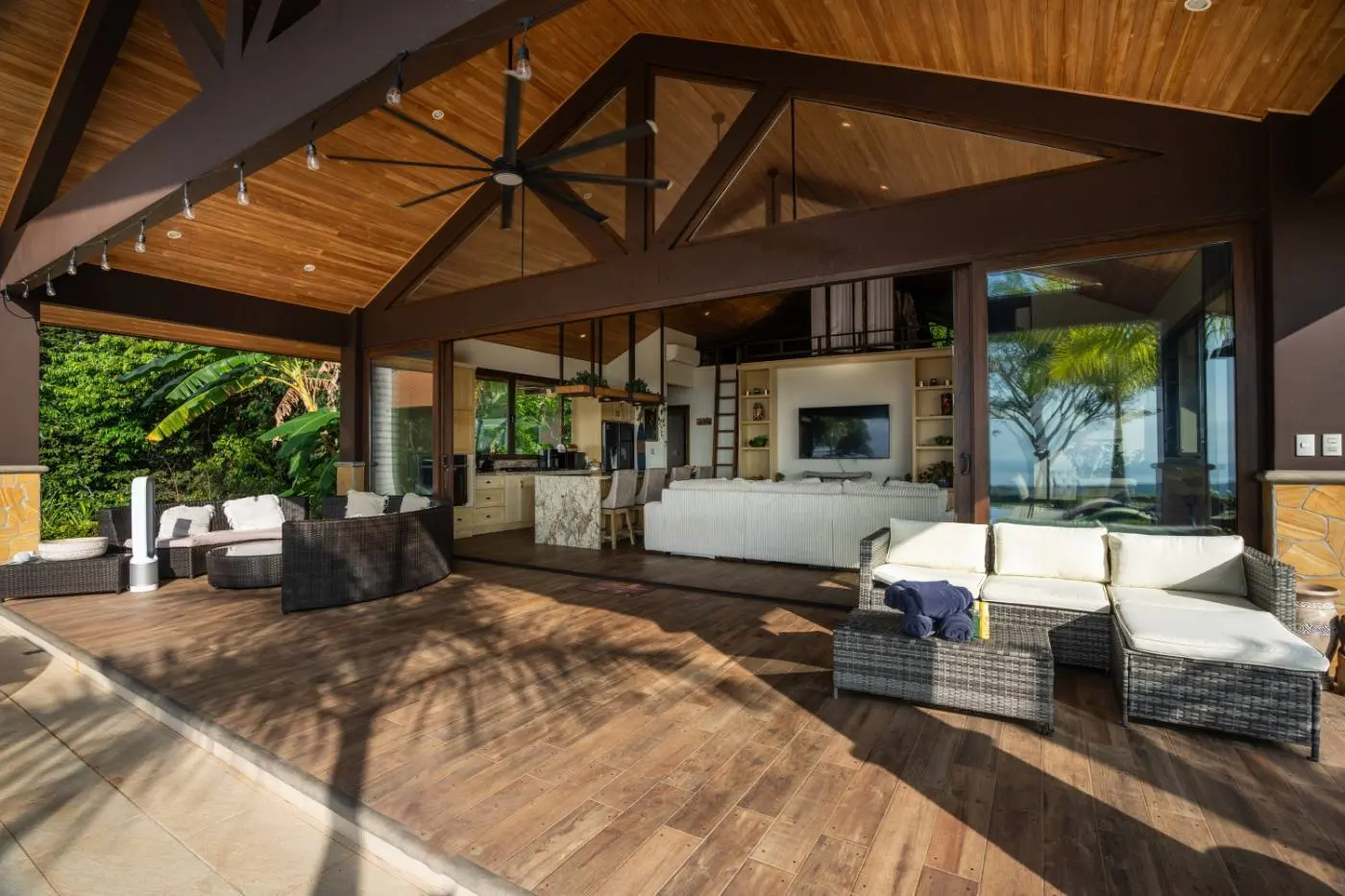 5 bed Single Family Homes For Sale in Playa Hermosa, Puntarenas - thumb 13