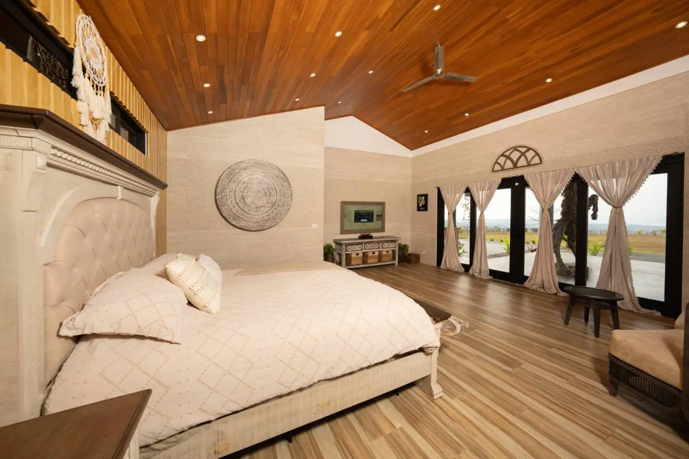 5 bed Single Family Homes For Sale in Playa Hermosa, Puntarenas - thumb 3