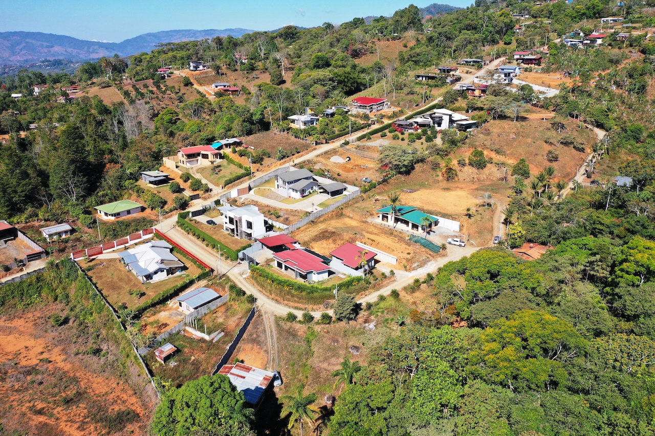 2 bed Single Family Homes For Sale in Perez Zeledon, San Jose - thumb 5