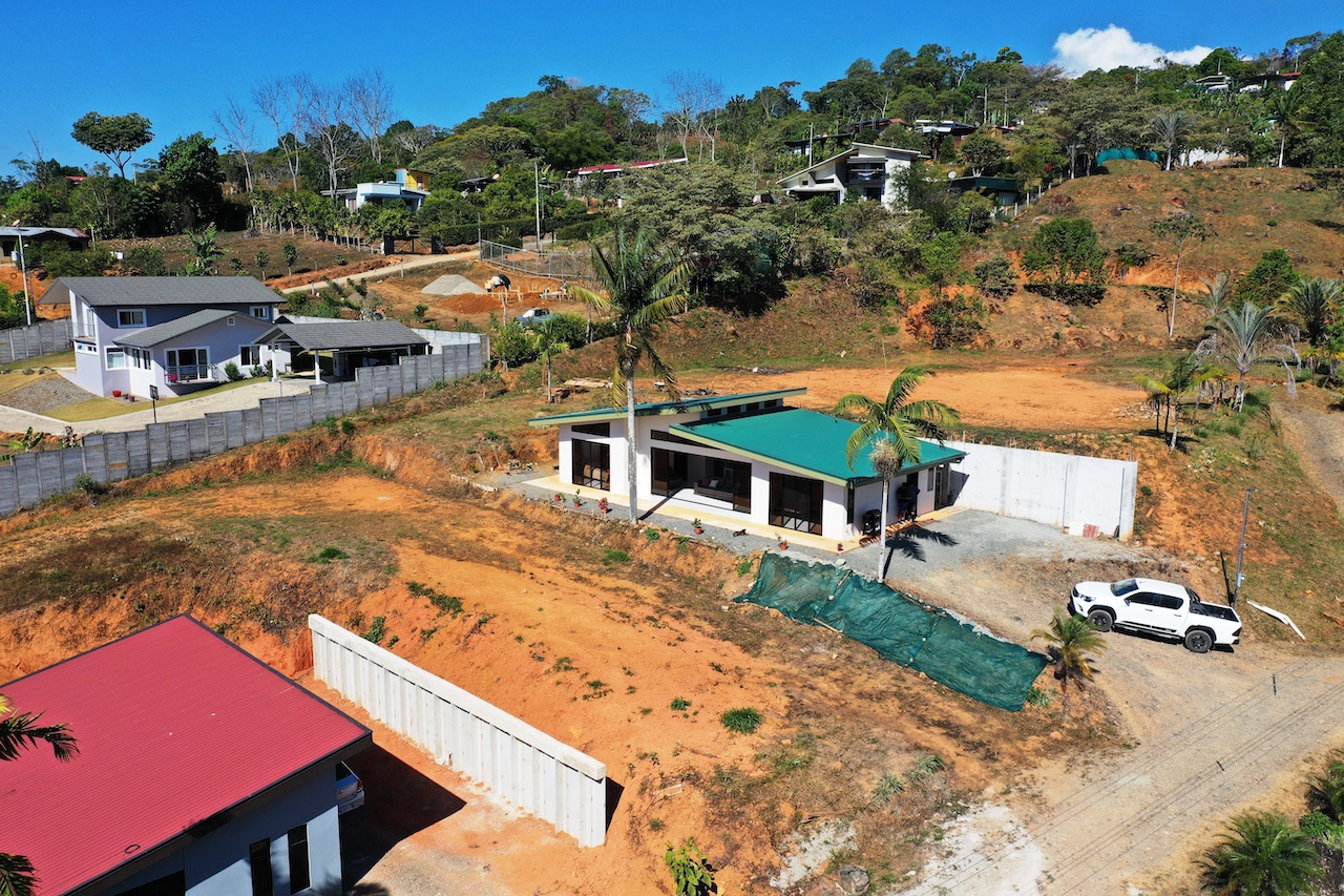 2 bed Single Family Homes For Sale in Perez Zeledon, San Jose - thumb 9