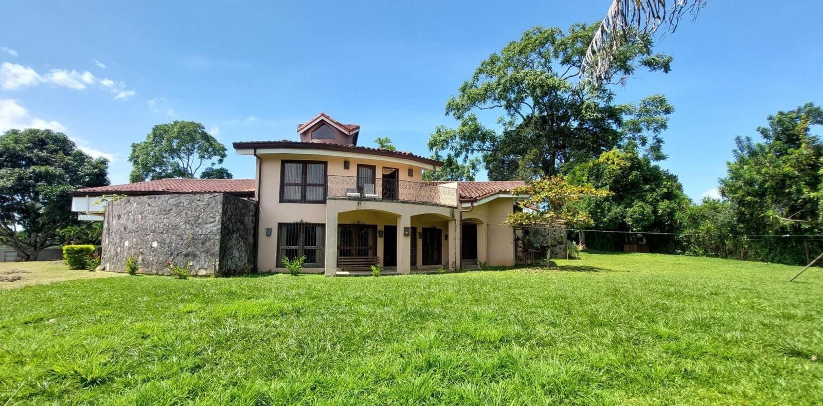 4 bed Single Family Homes For Sale in Naranjo, Alajuela - thumb 2