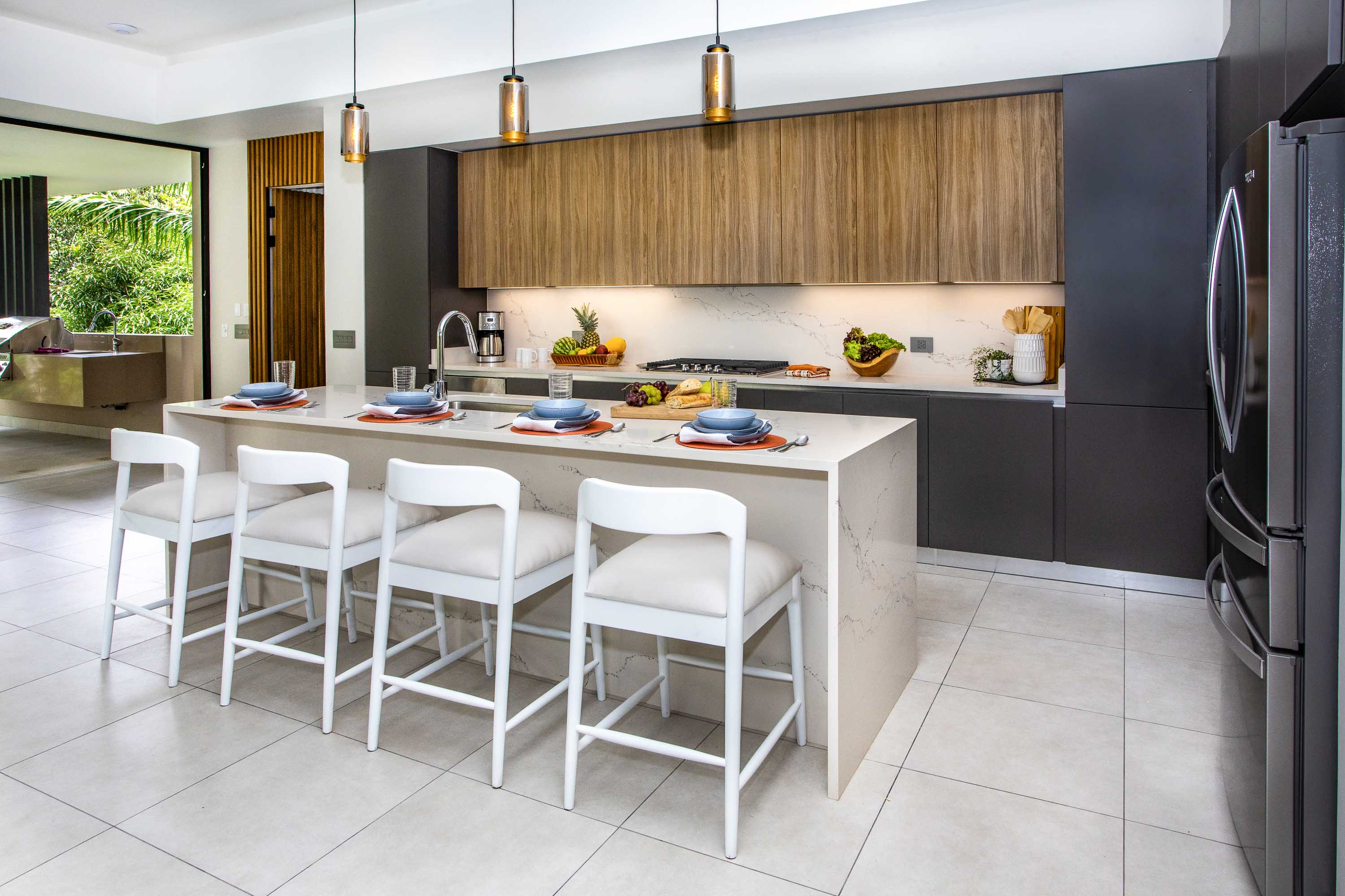 5 bed Single Family Homes For Sale in Manuel Antonio, Puntarenas - thumb 8