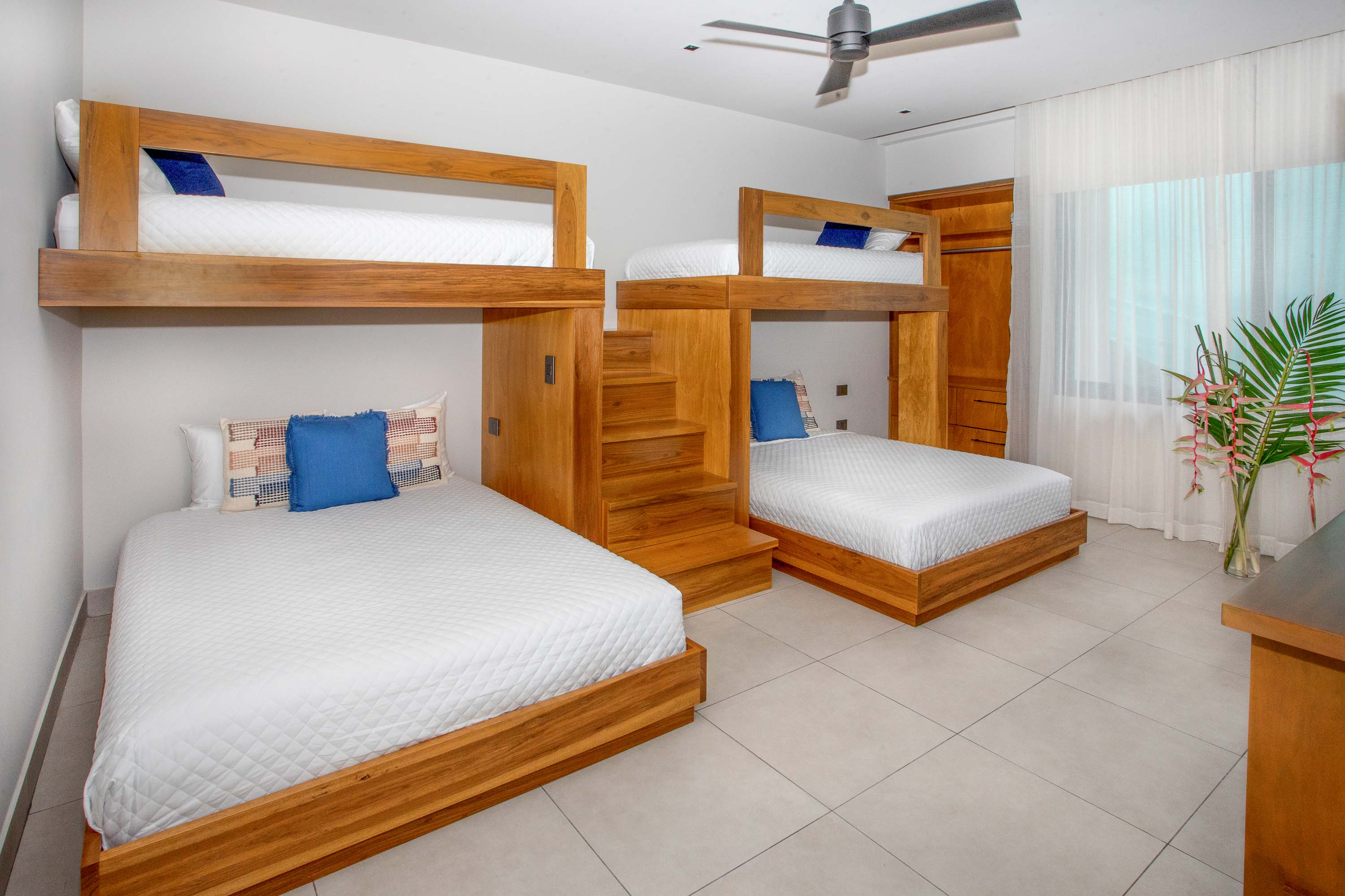 5 bed Single Family Homes For Sale in Manuel Antonio, Puntarenas - thumb 20