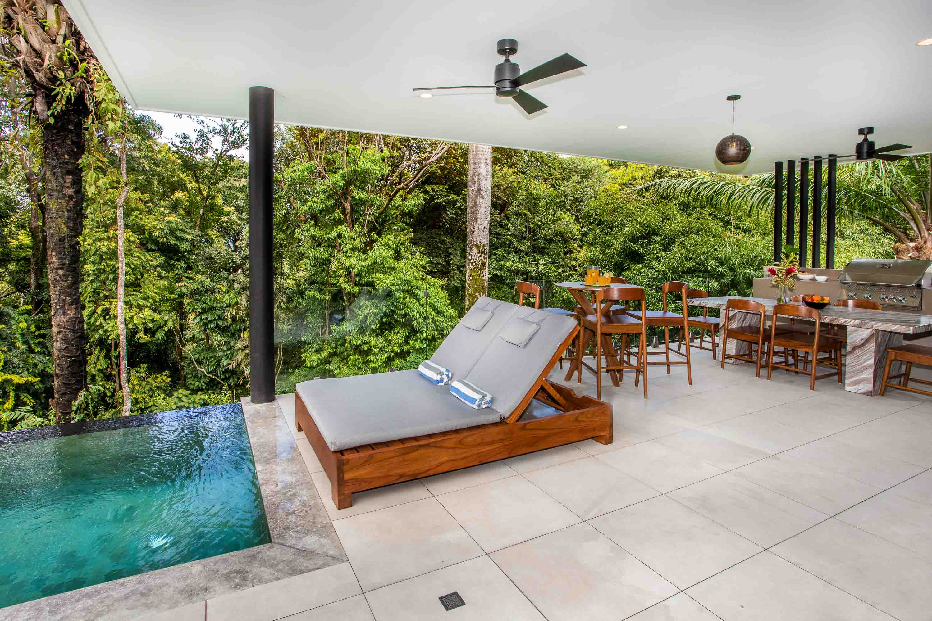 5 bed Single Family Homes For Sale in Manuel Antonio, Puntarenas - thumb 3