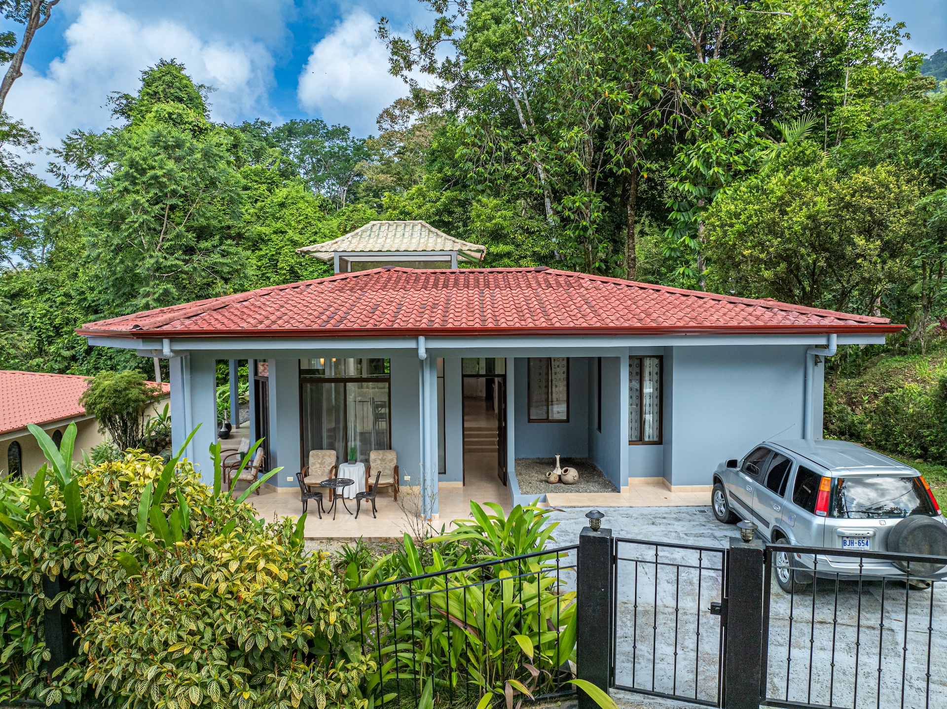 3 bed Single Family Homes For Sale in Ojochal, Puntarenas - thumb 3