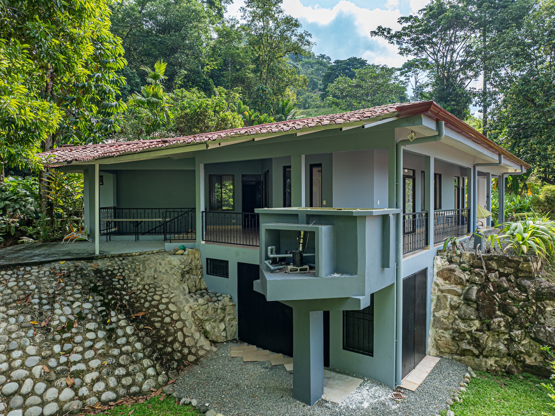 3 bed Single Family Homes For Sale in Ojochal, Puntarenas - thumb 5