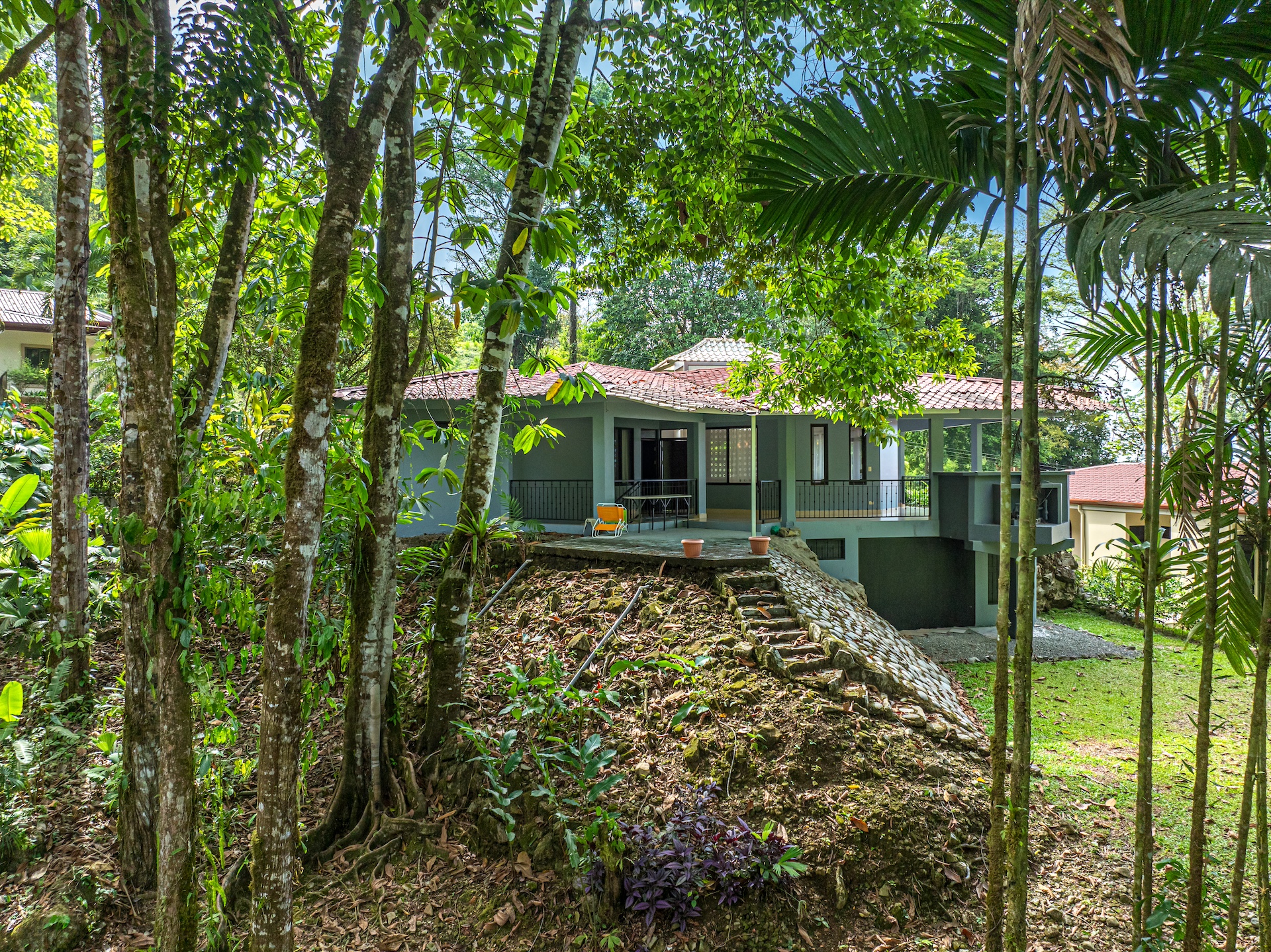 3 bed Single Family Homes For Sale in Ojochal, Puntarenas - thumb 6