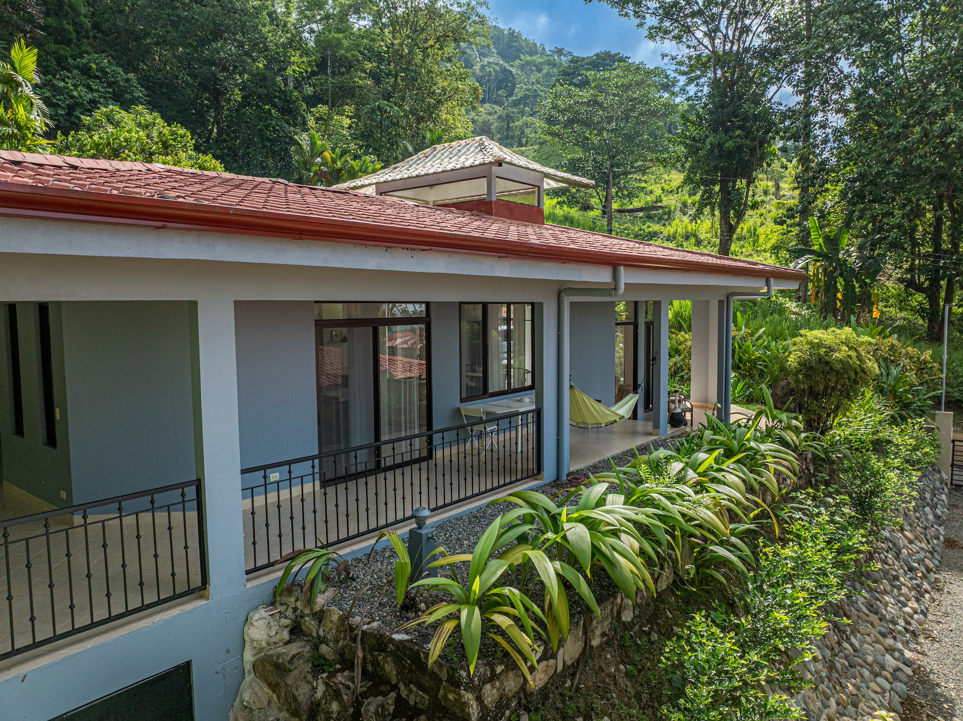 3 bed Single Family Homes For Sale in Ojochal, Puntarenas - thumb 4