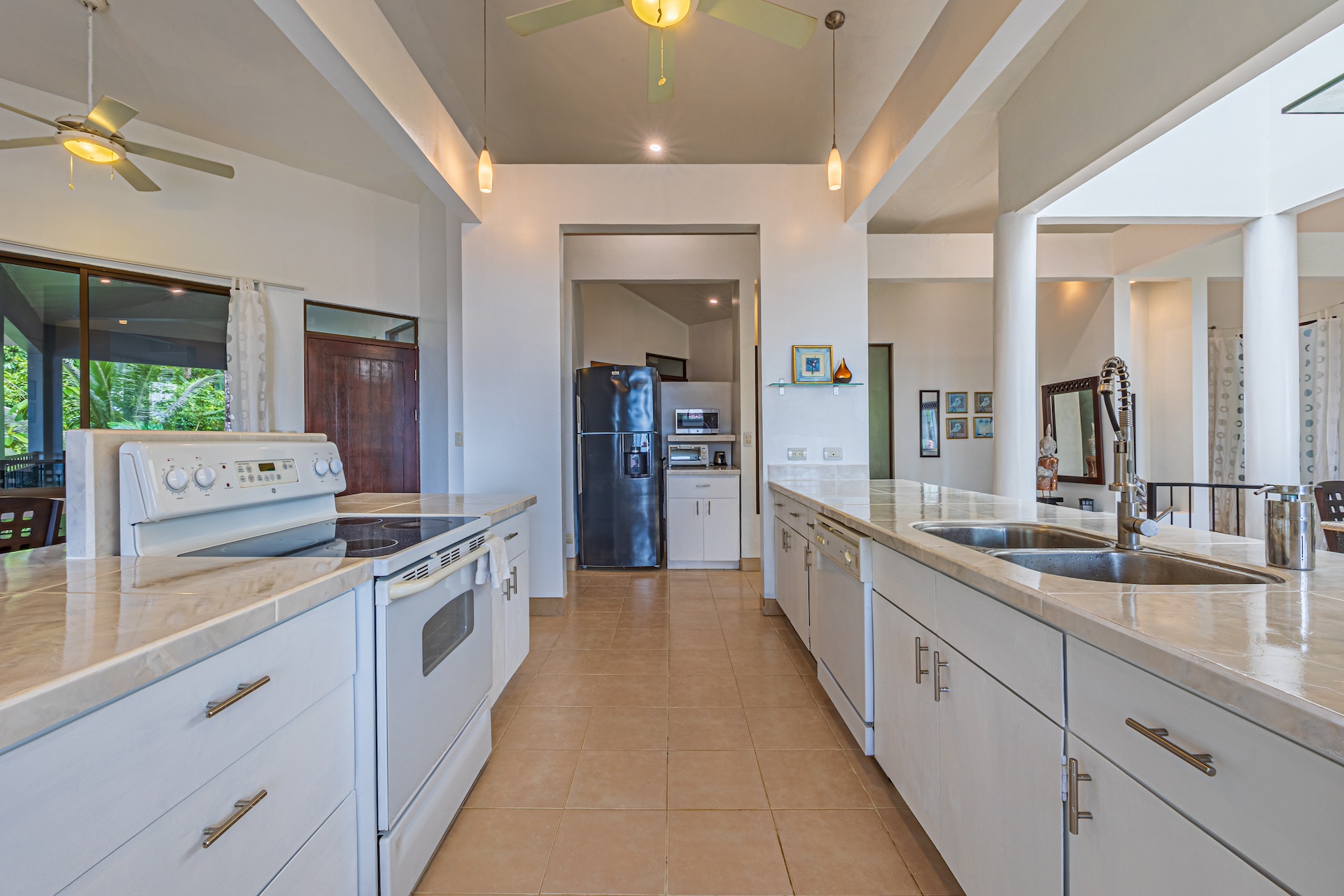 3 bed Single Family Homes For Sale in Ojochal, Puntarenas - thumb 10