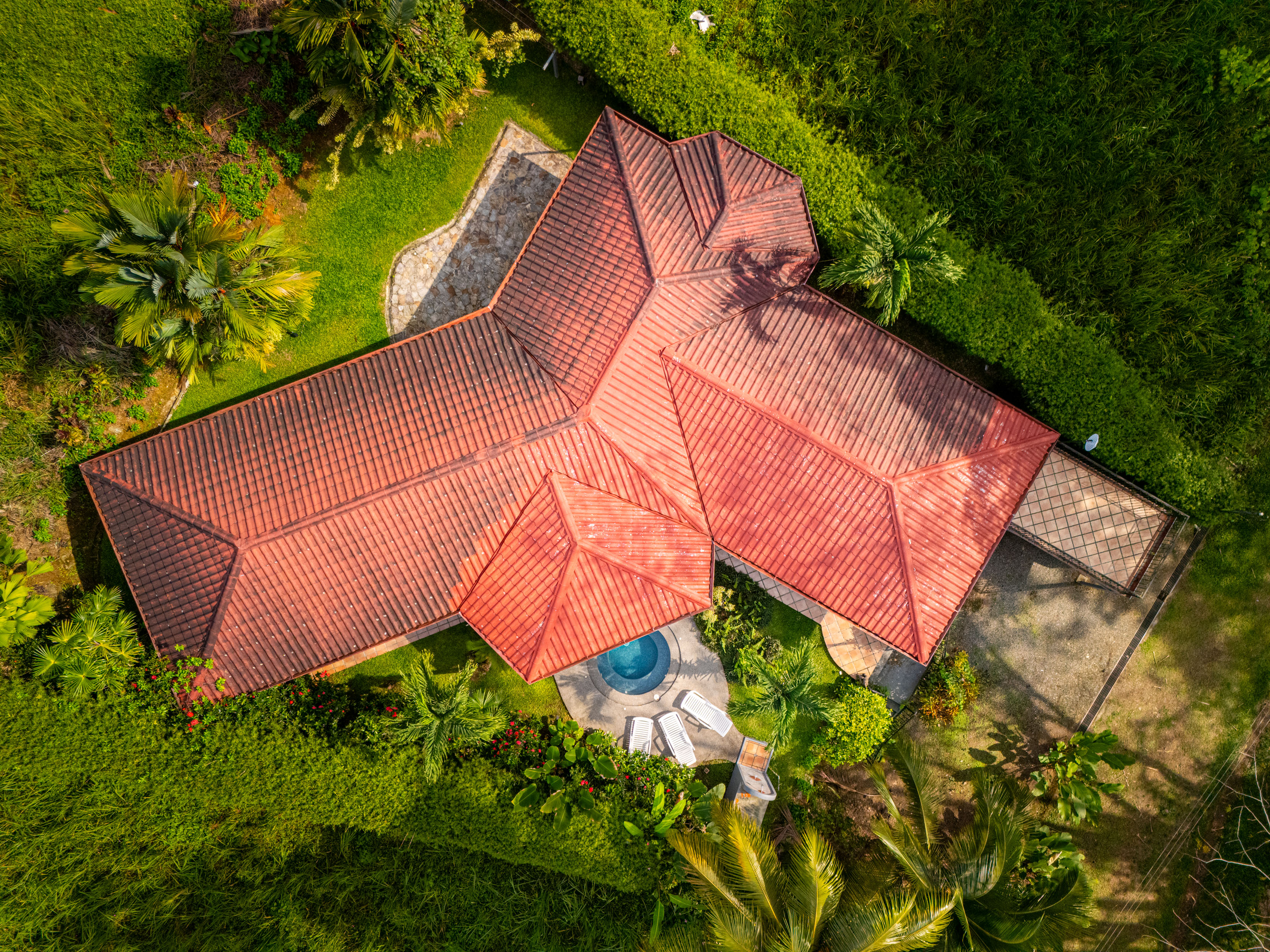 4 bed Single Family Homes For Sale in Ojochal, Puntarenas - thumb 3