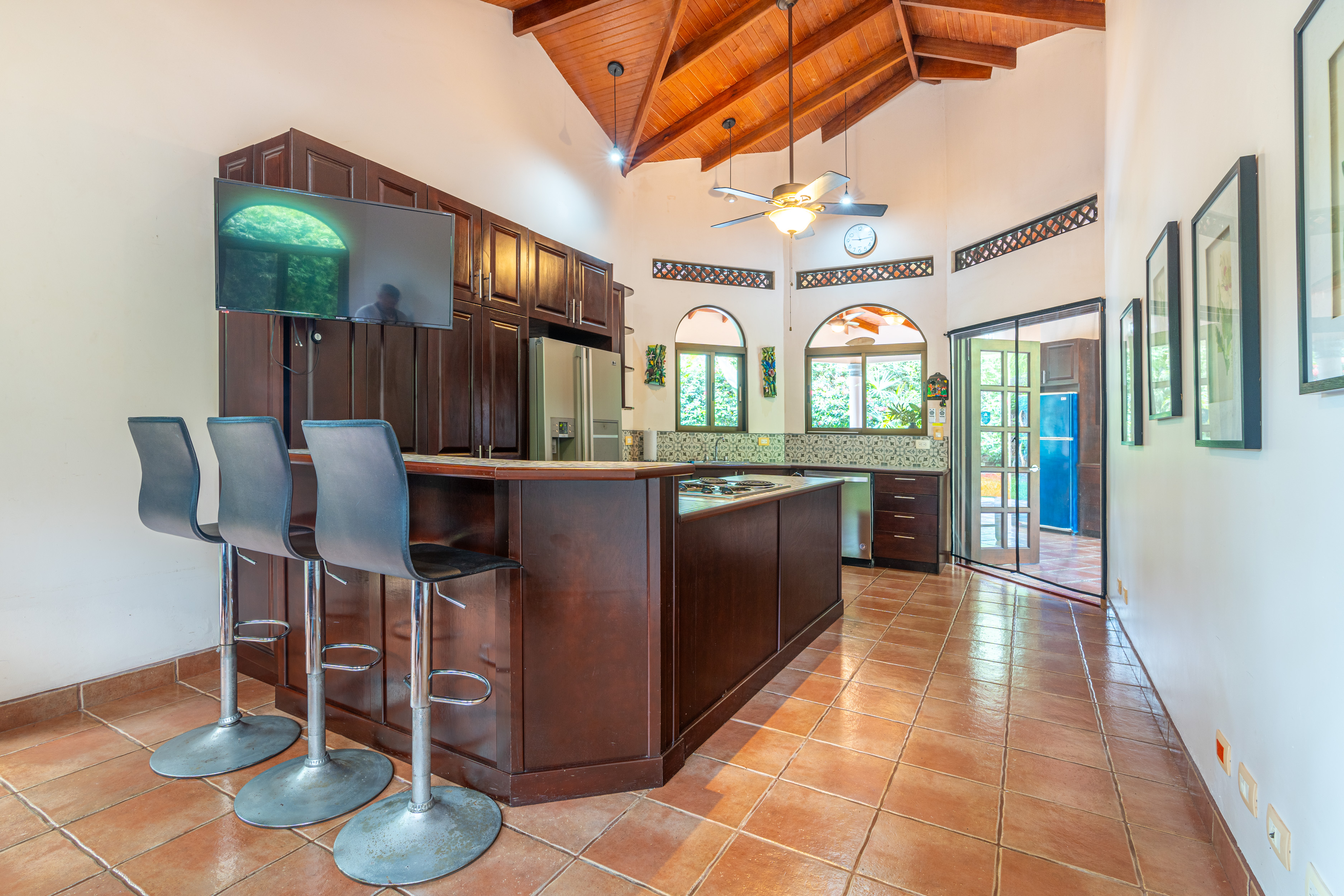 4 bed Single Family Homes For Sale in Ojochal, Puntarenas - thumb 17