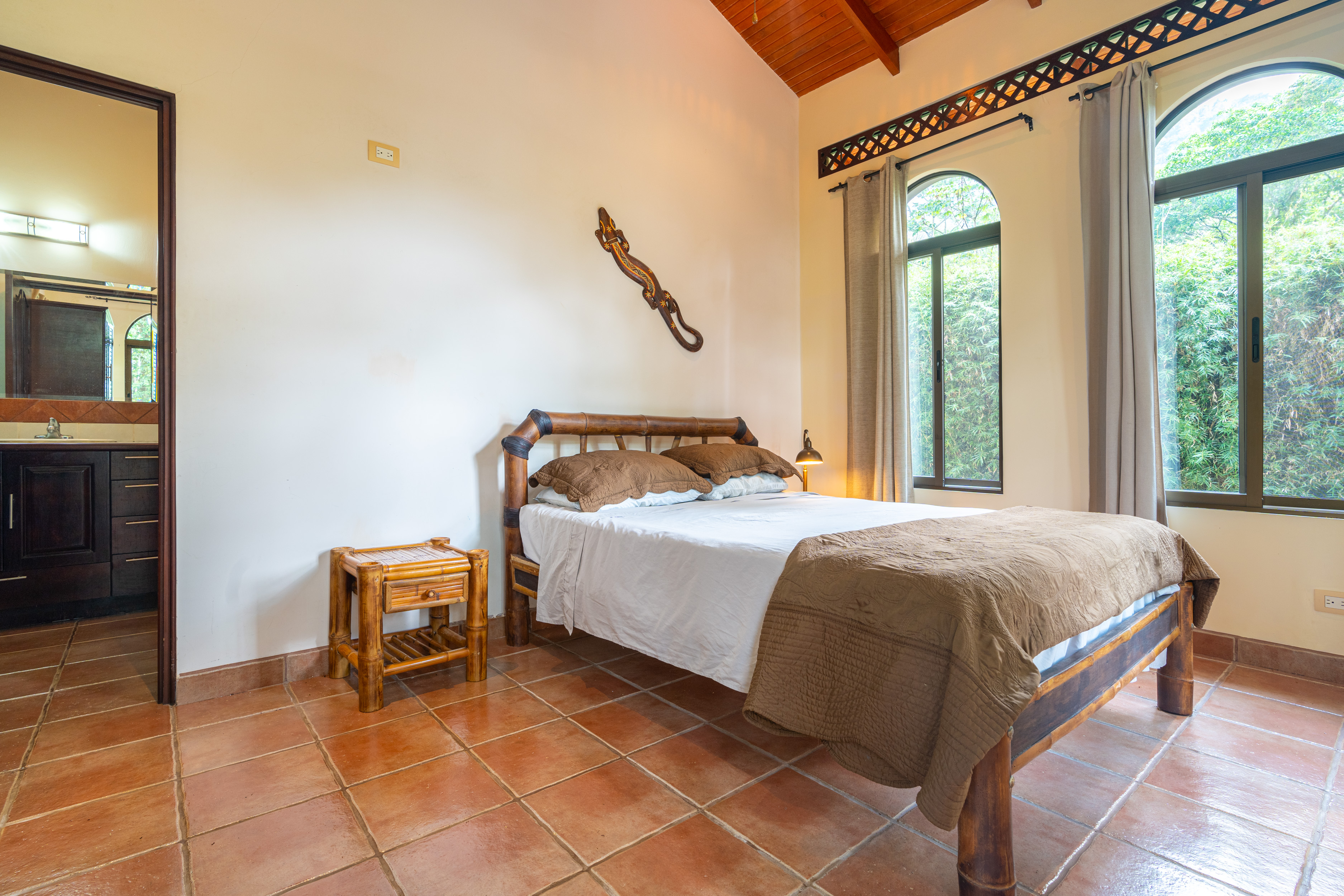 4 bed Single Family Homes For Sale in Ojochal, Puntarenas - thumb 23