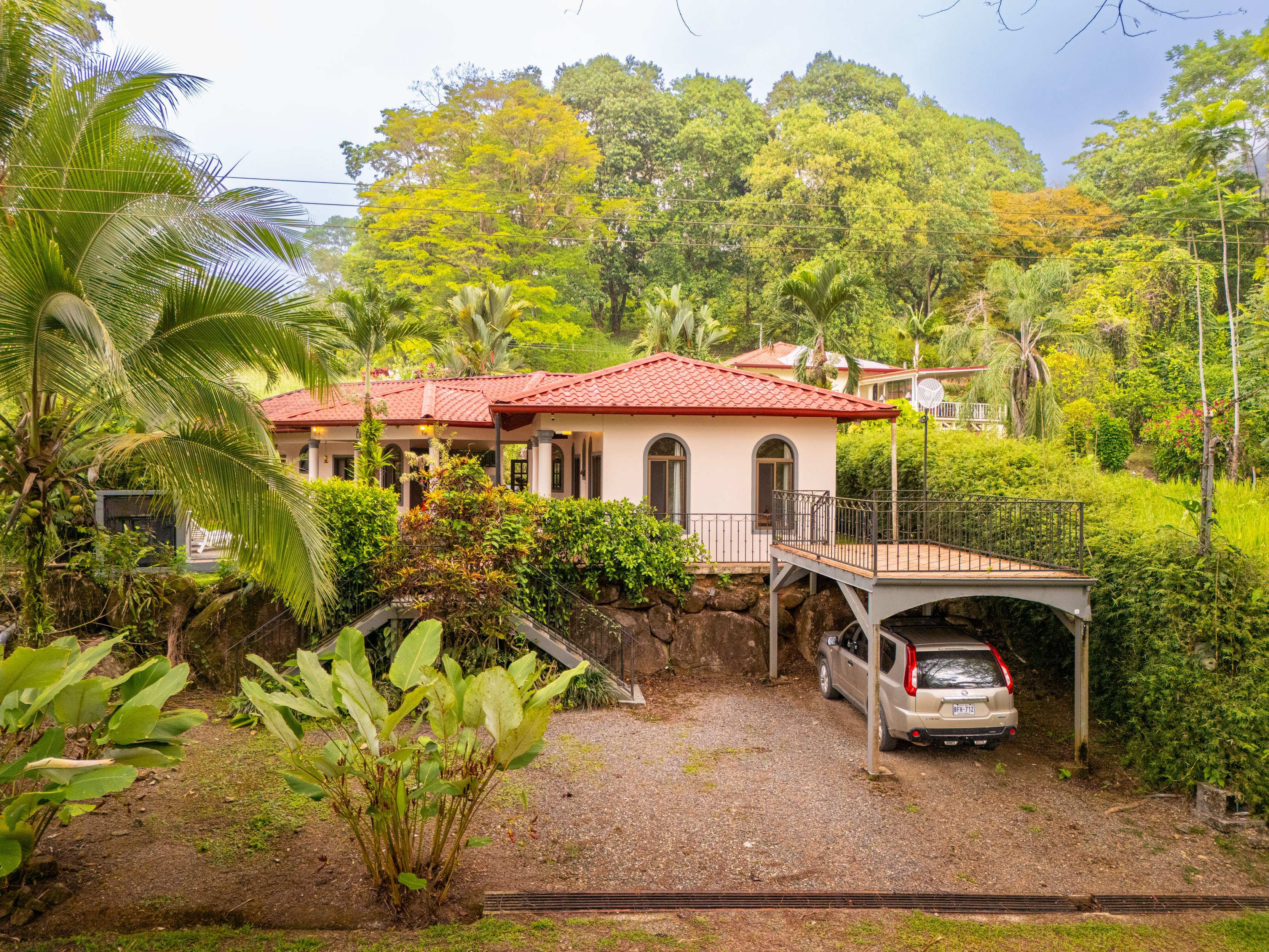 4 bed Single Family Homes For Sale in Ojochal, Puntarenas - thumb 1