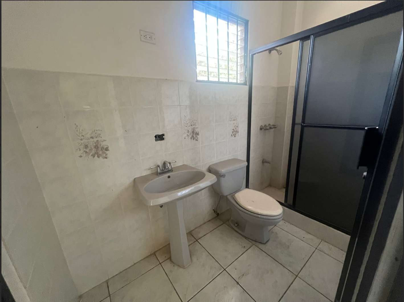 8 bed Single Family Homes For Sale in Orotina, Alajuela - thumb 17