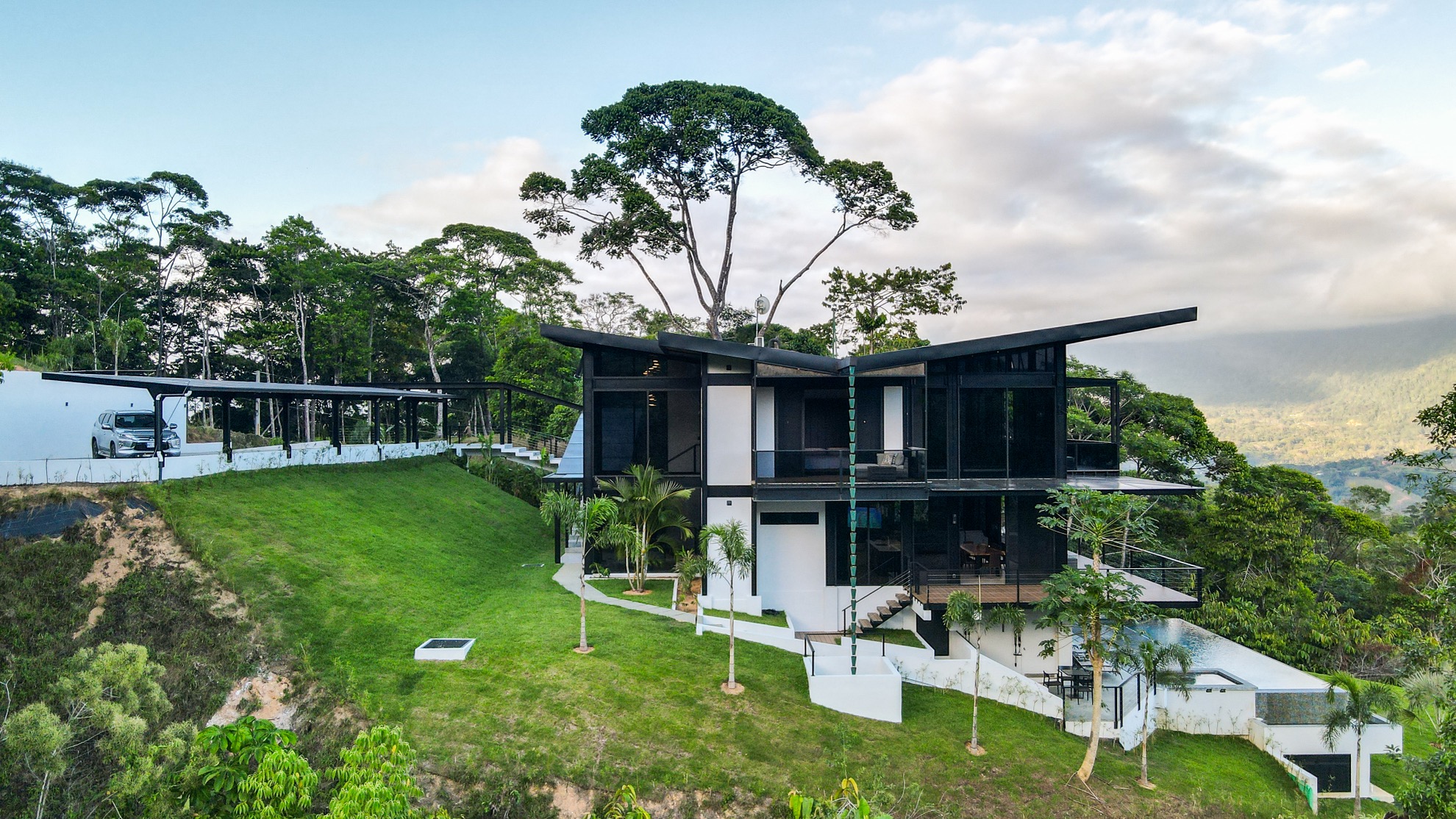 3 bed Single Family Homes For Sale in Dominical, Puntarenas - thumb 2