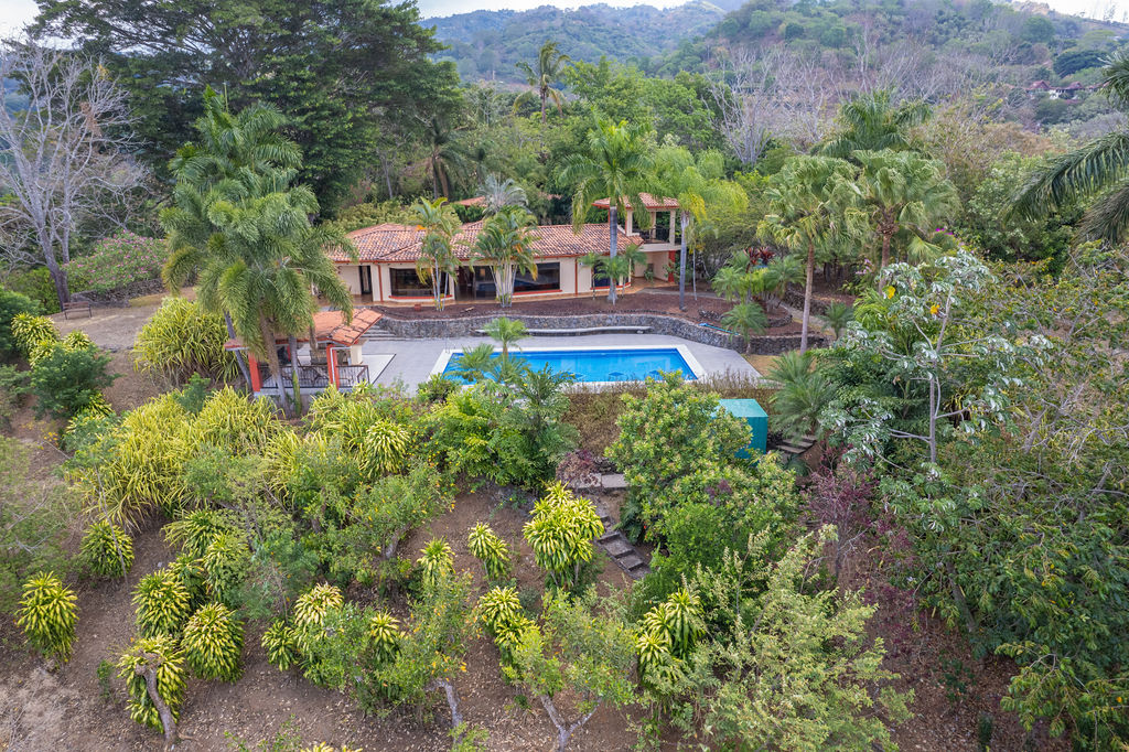 4 bed Single Family Homes For Sale in Atenas, Alajuela - thumb 2