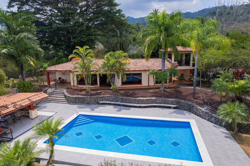 4 bed Single Family Homes For Sale in Atenas, Alajuela - thumb 19