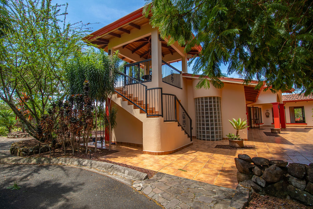 4 bed Single Family Homes For Sale in Atenas, Alajuela - thumb 5