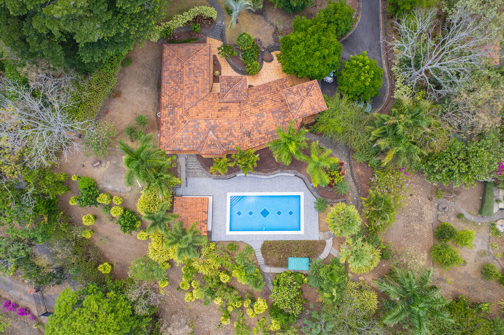 4 bed Single Family Homes For Sale in Atenas, Alajuela - thumb 9