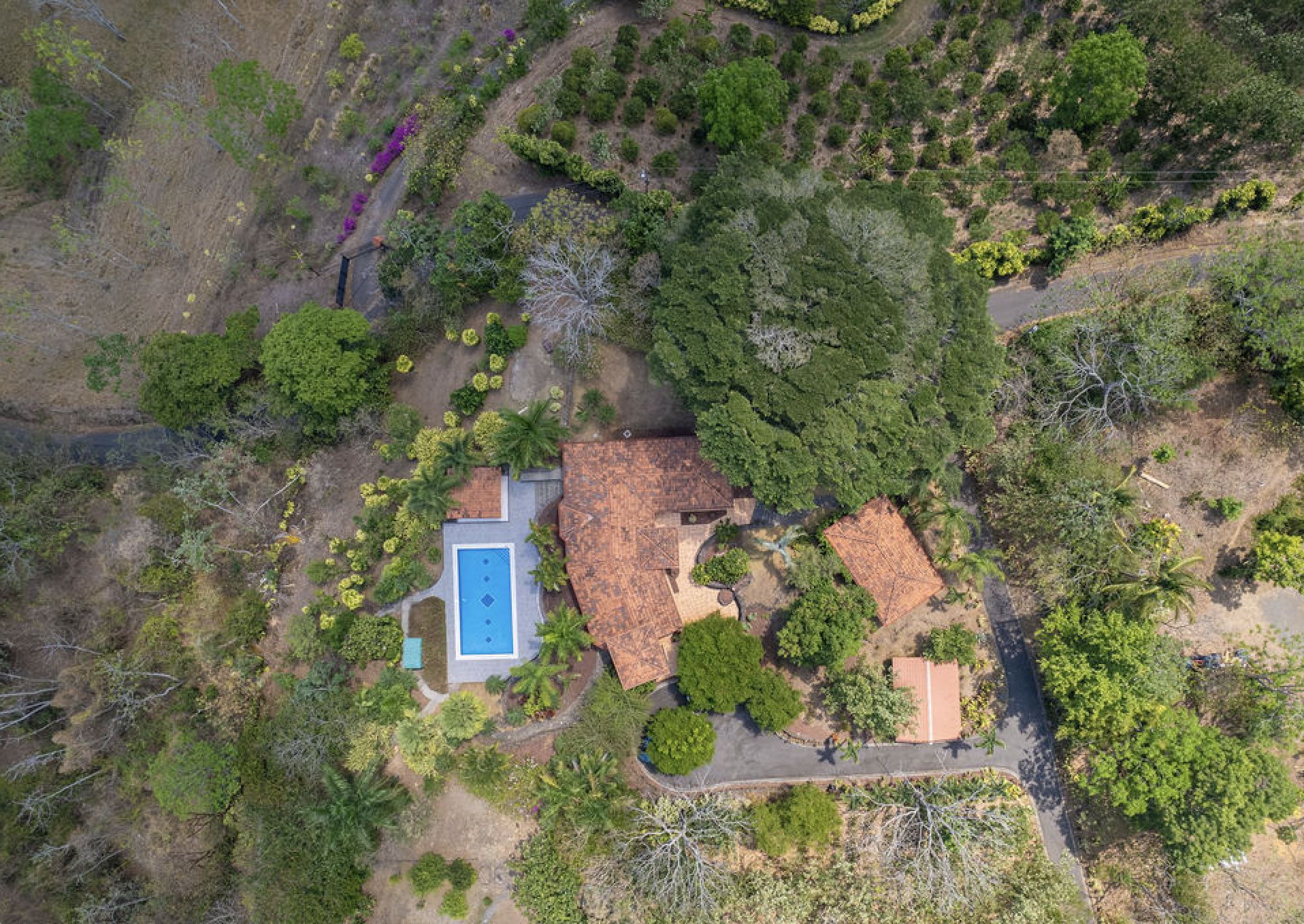 4 bed Single Family Homes For Sale in Atenas, Alajuela - thumb 4