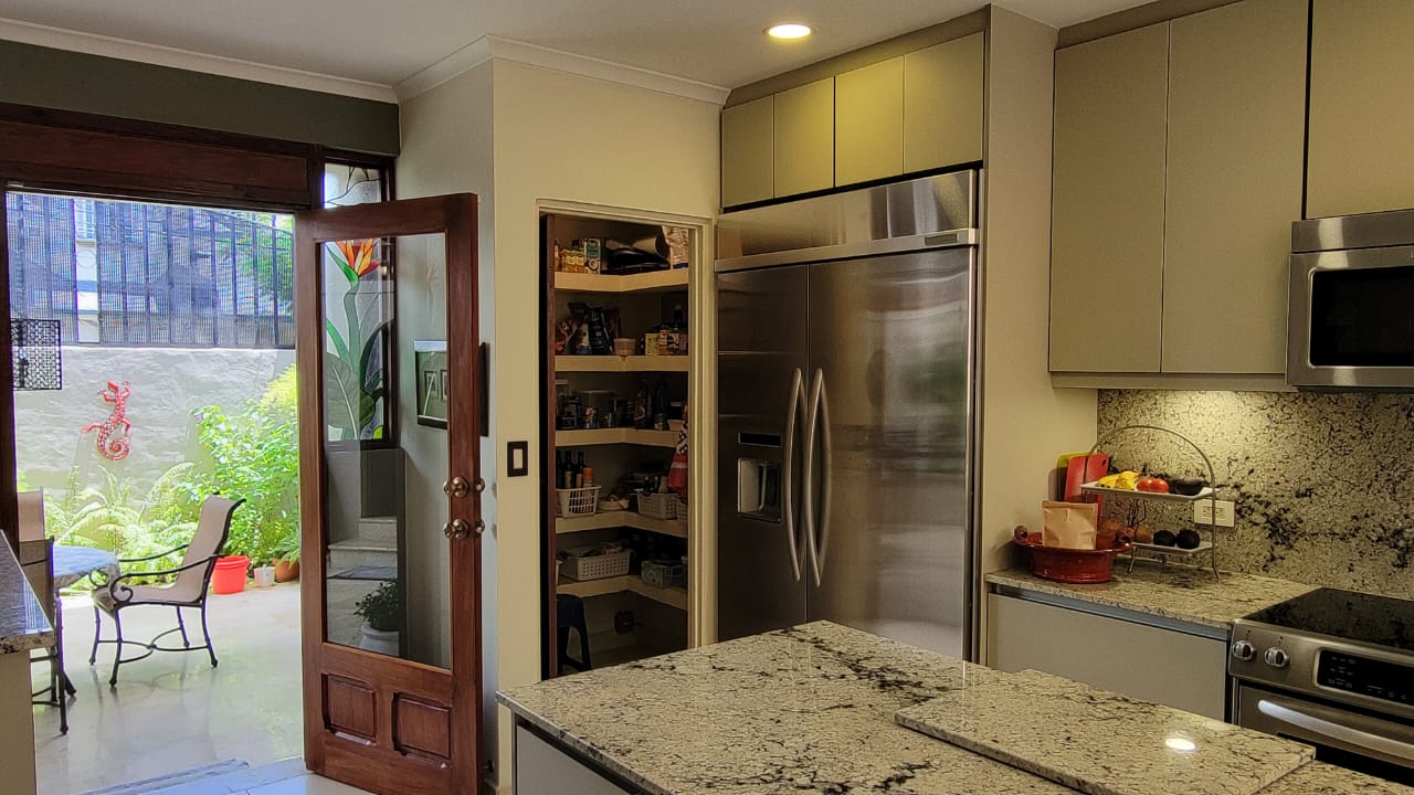 4 bed Single Family Homes For Sale in Ciudad Cariari, Heredia - thumb 11