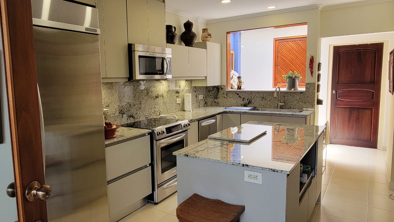 4 bed Single Family Homes For Sale in Ciudad Cariari, Heredia - thumb 10