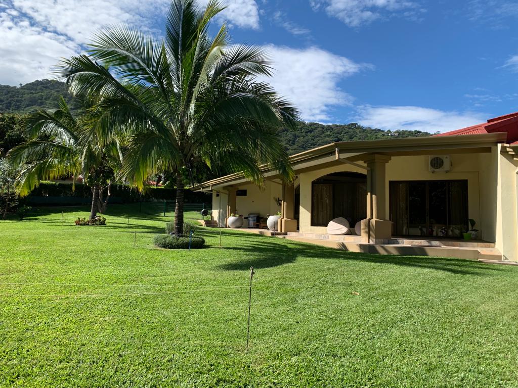 4 bed Single Family Homes For Sale in Santa Ana, San Jose - thumb 1